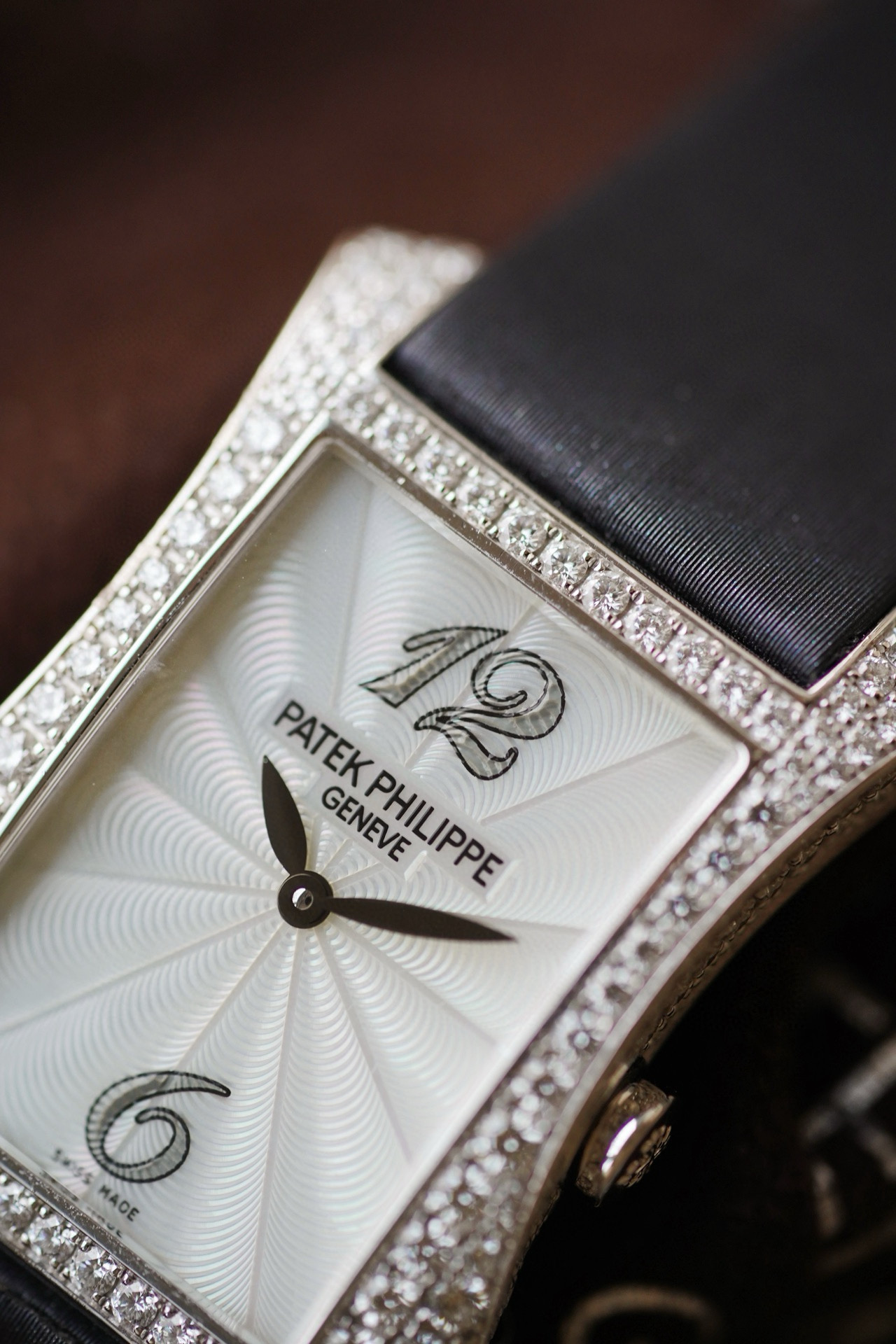 Patek Philippe 4973G detail 6