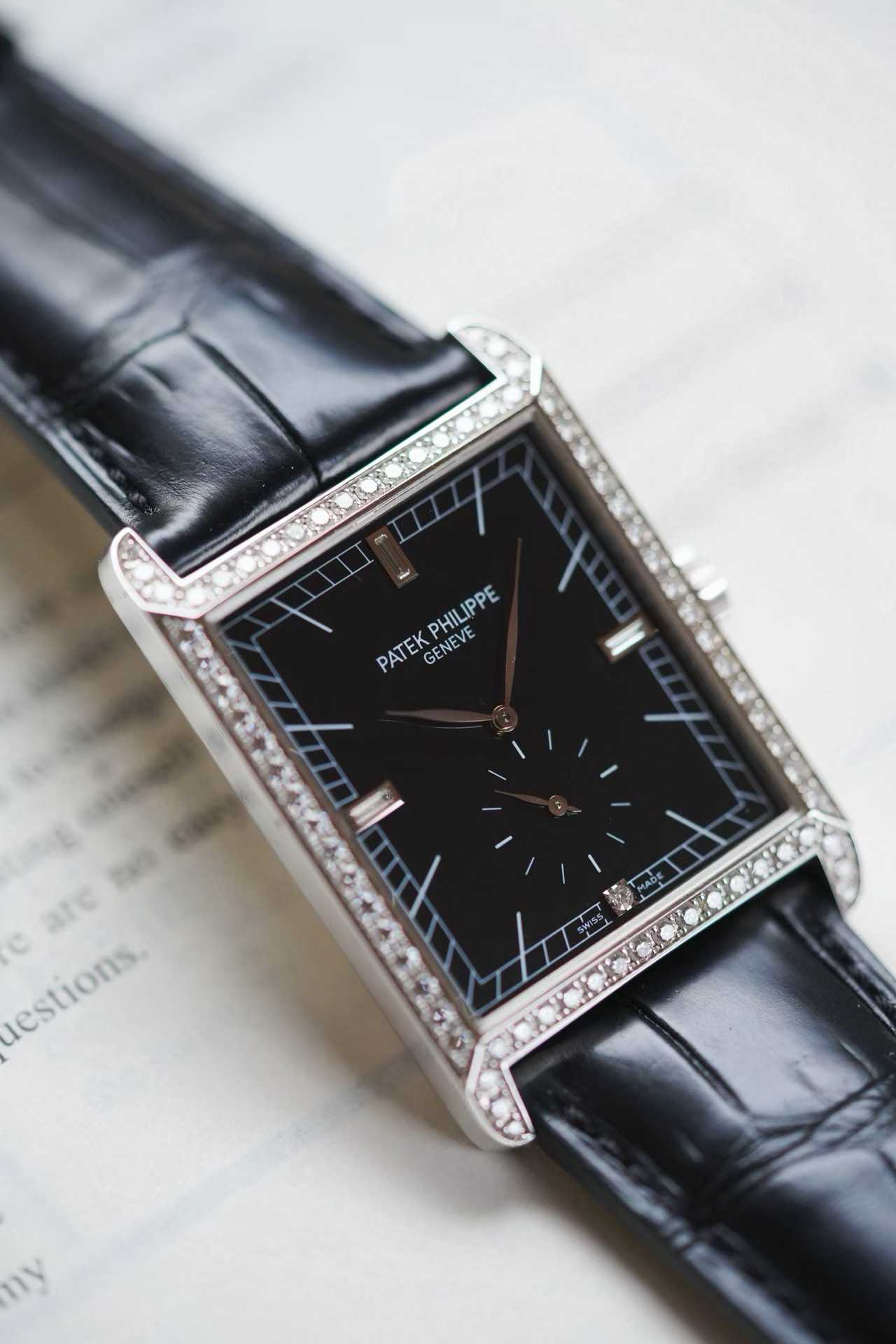 Patek Philippe 5112G detail 1