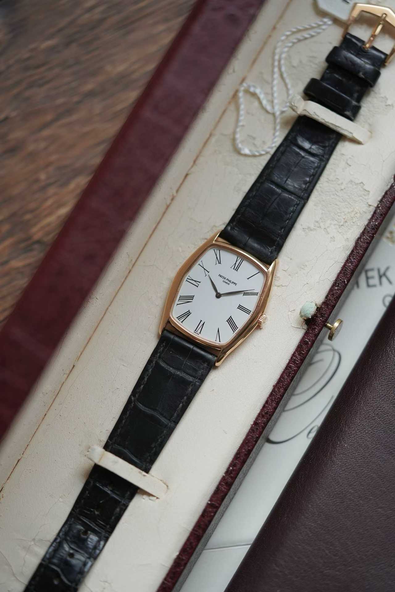 Patek Philippe 3842 detail 1