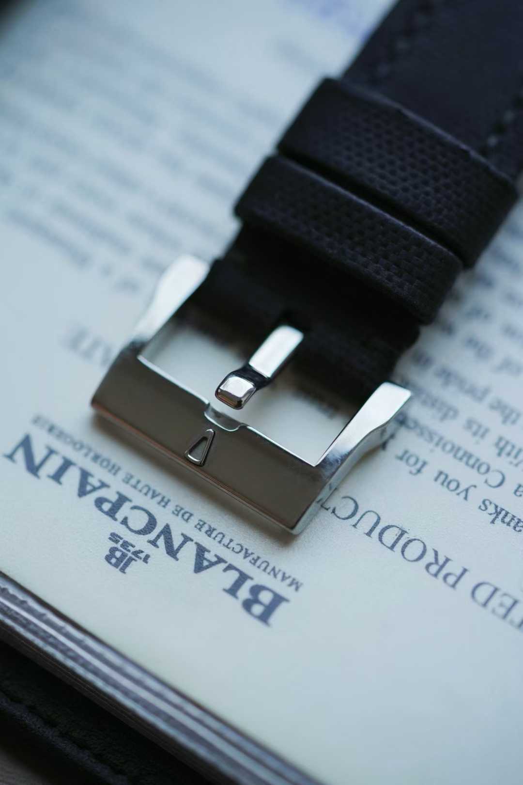 Blancpain 5008-11B30-NBAA detail 7