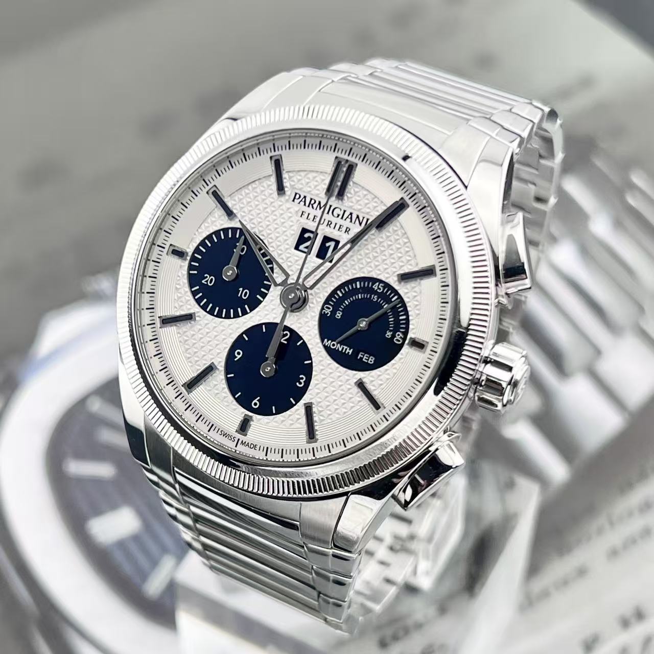 Parmigiani Fleurier PFC906-0000140-B00182 detail 1