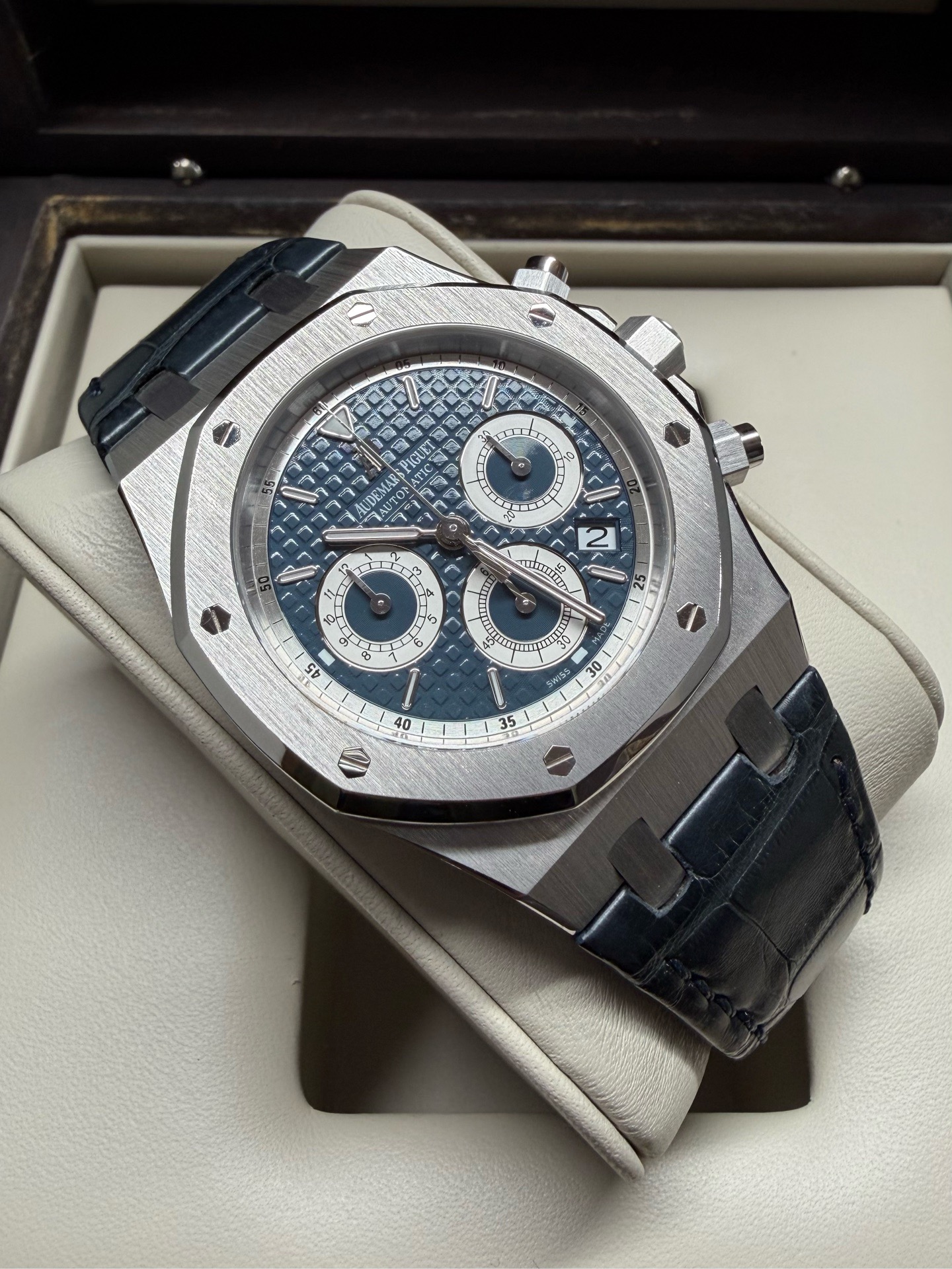 Audemars Piguet 26022BC detail 6
