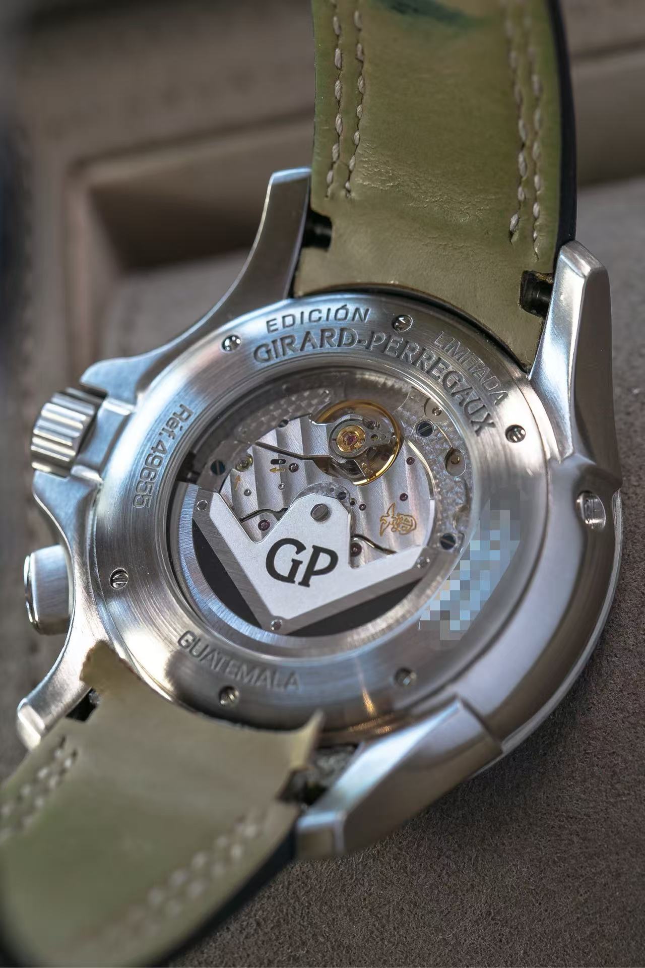 Girard Perregaux 49655-11-1528HB4A detail 4