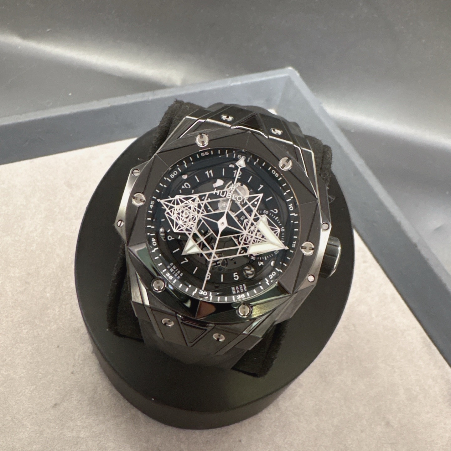 Hublot 418.CX.1107.RX.MXM22 detail 2