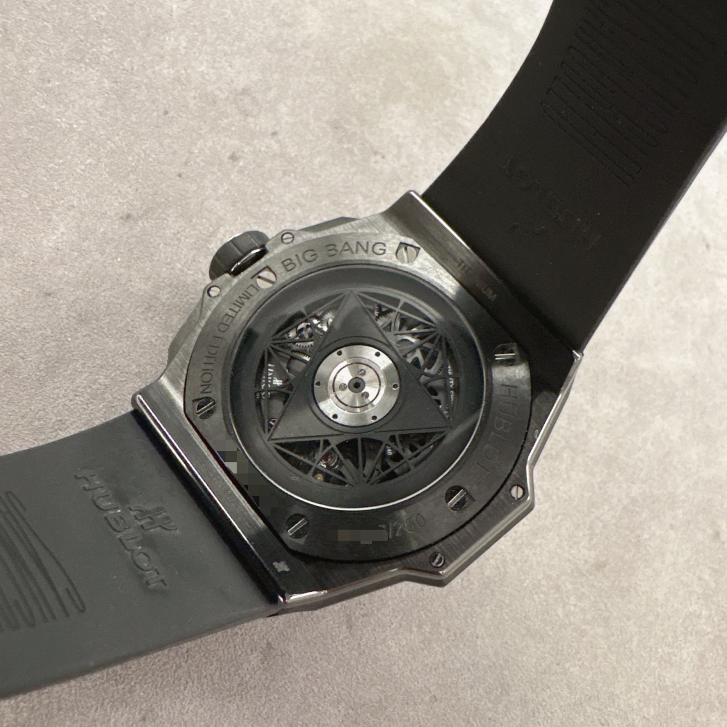 Hublot 418.CX.1107.RX.MXM22 detail 3