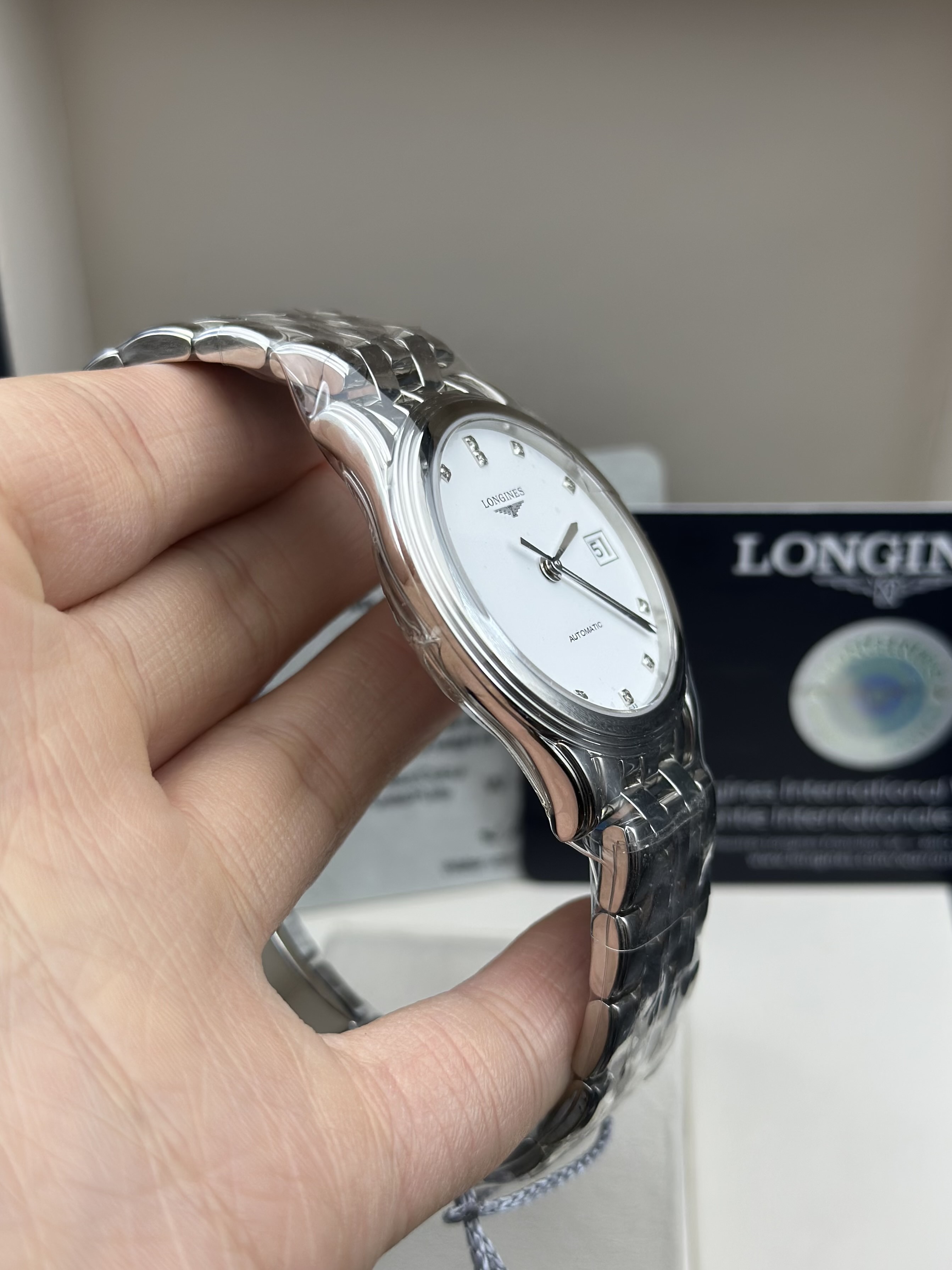 Longines L4.774.4.27.6 detail 2