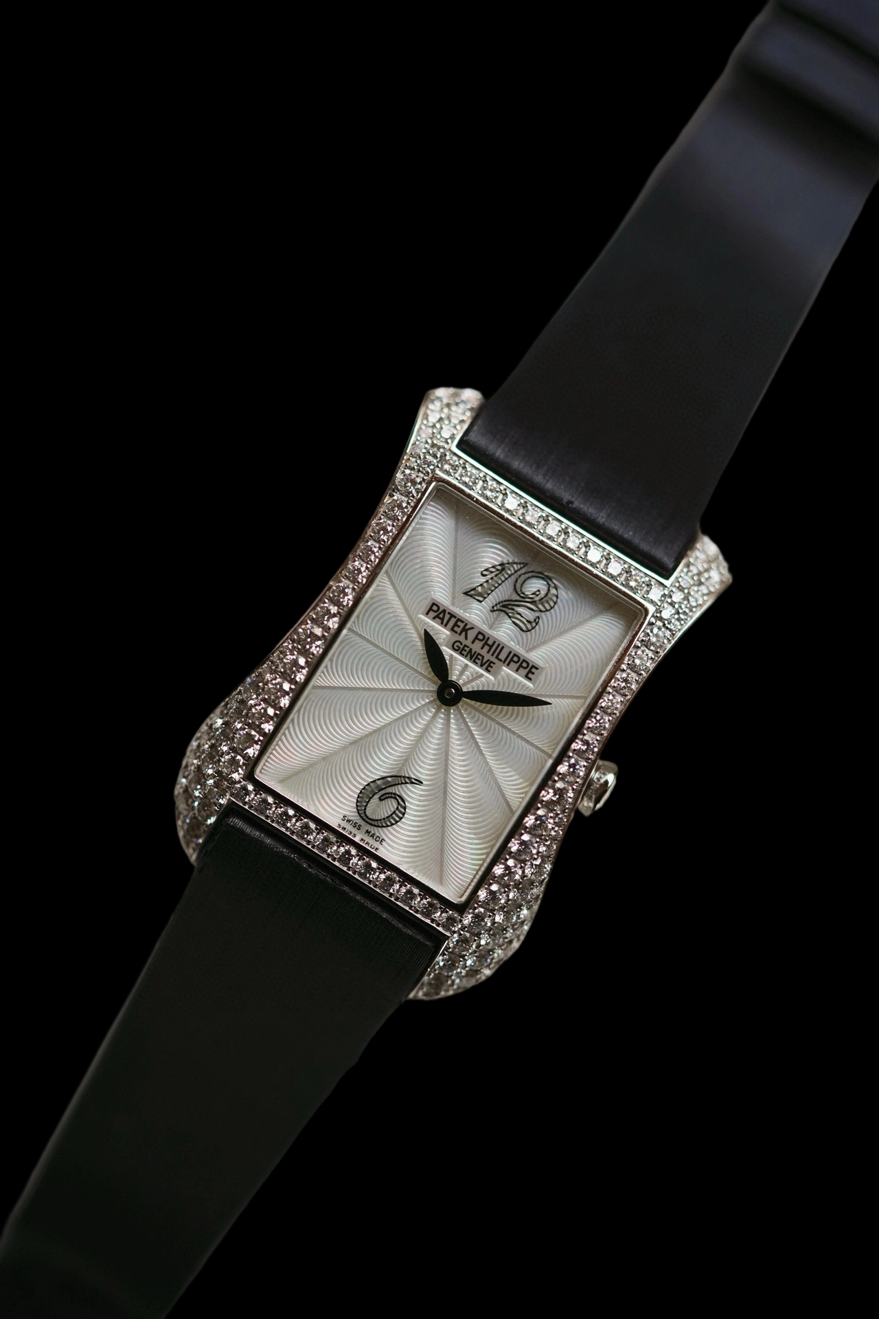 Patek Philippe 4973G detail 1