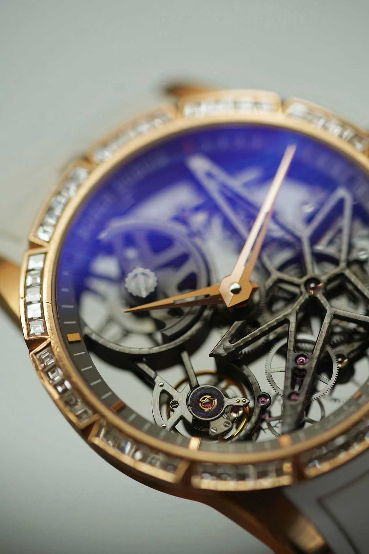 Roger Dubuis RDDBEX0423 detail 1
