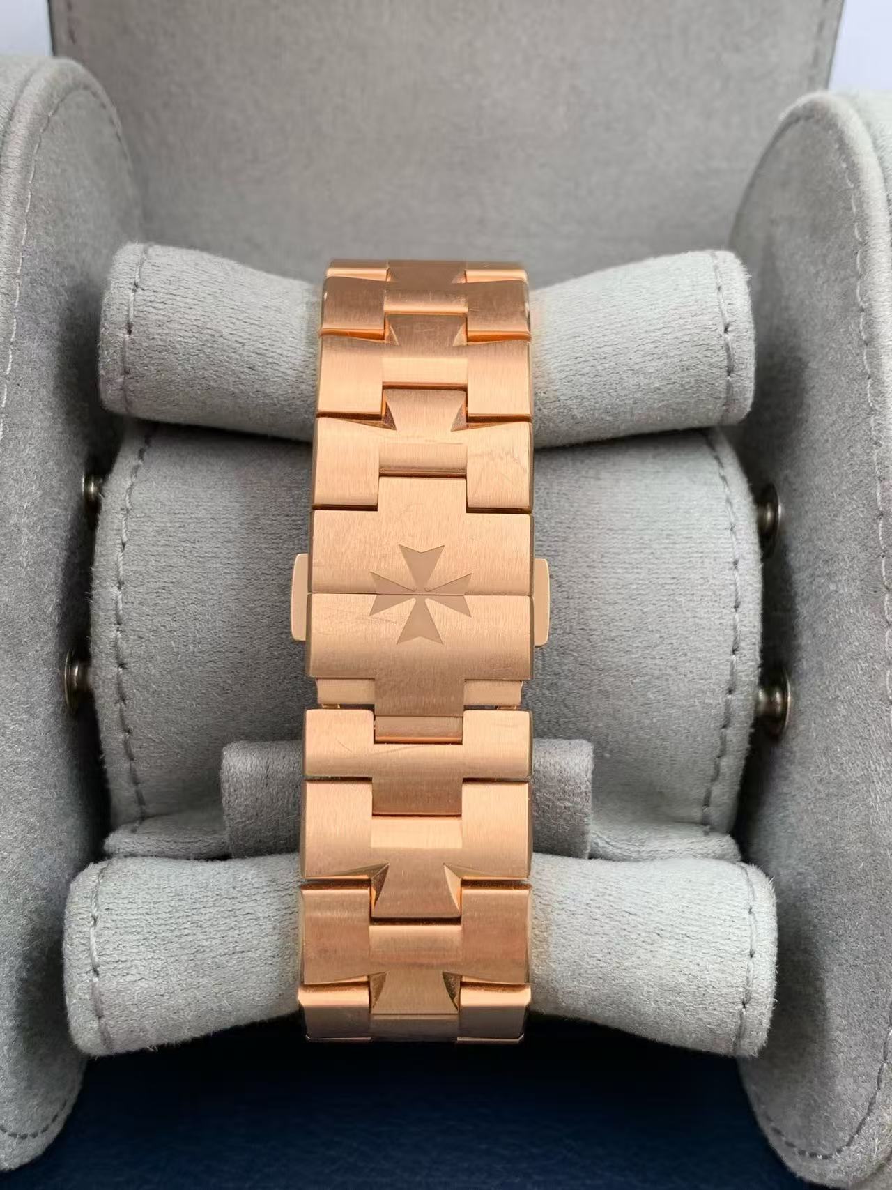 Vacheron Constantin 7920V / 210R-B965 detail 1