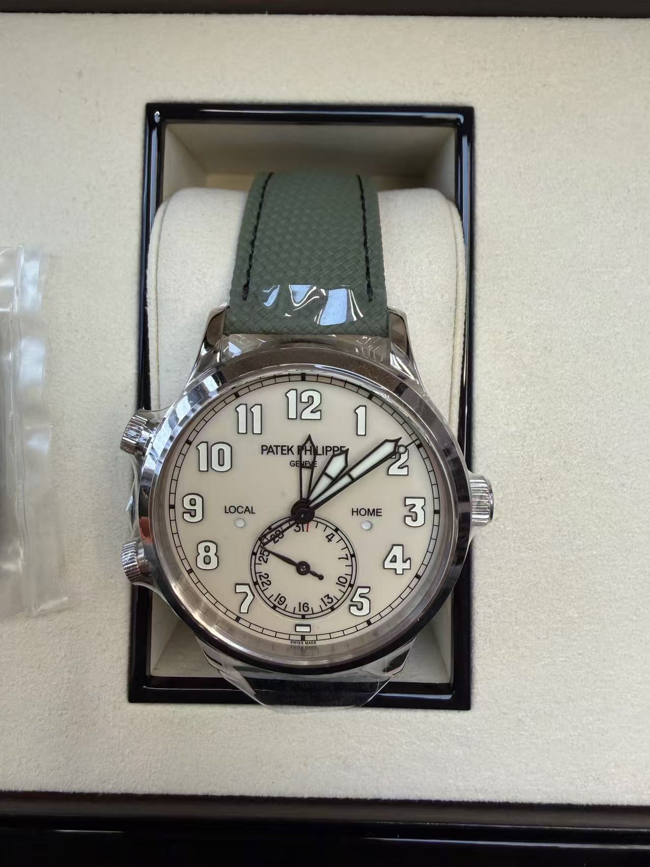 Patek Philippe 5524G-010