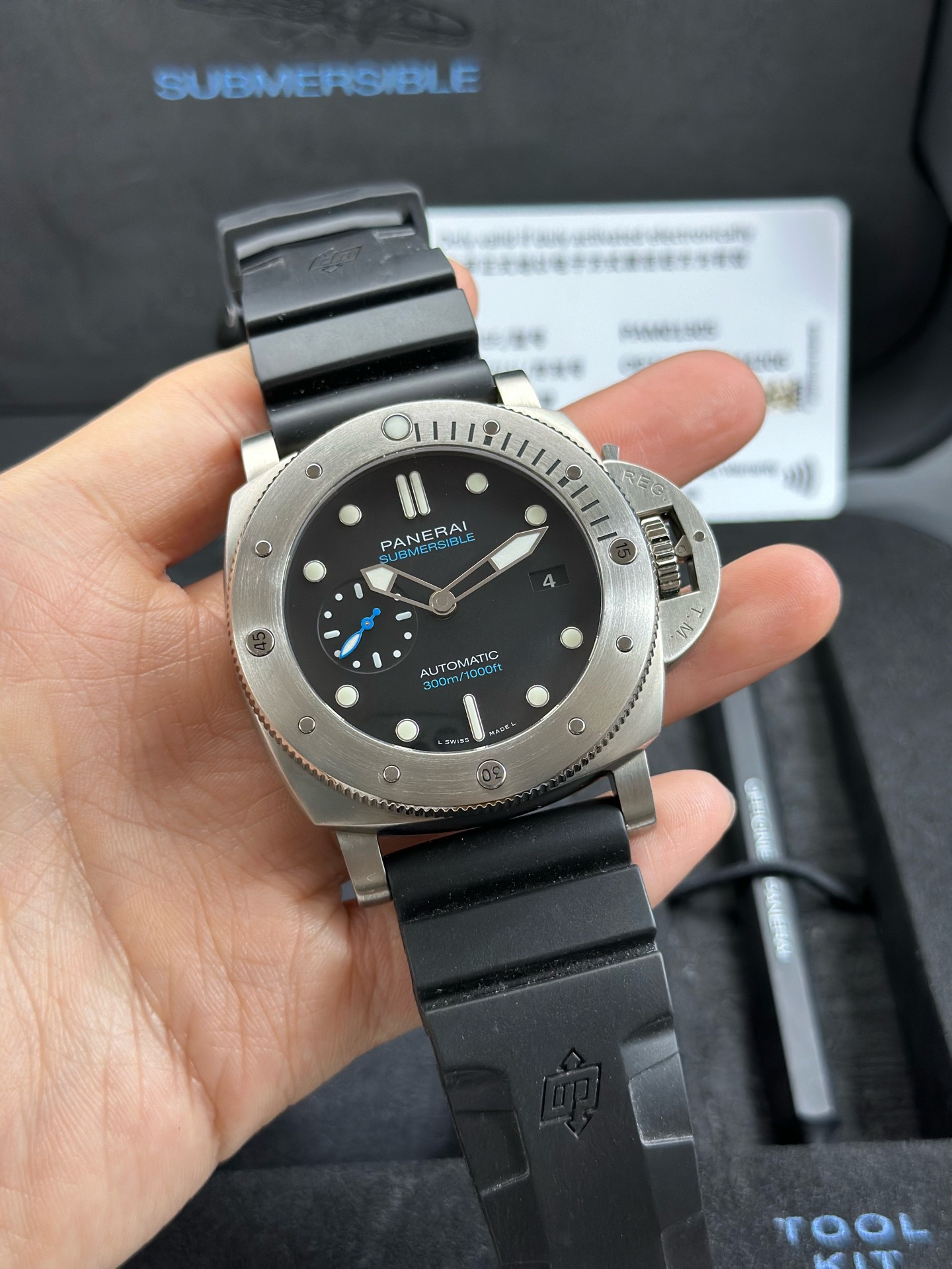 Panerai PAM01305 detail 7