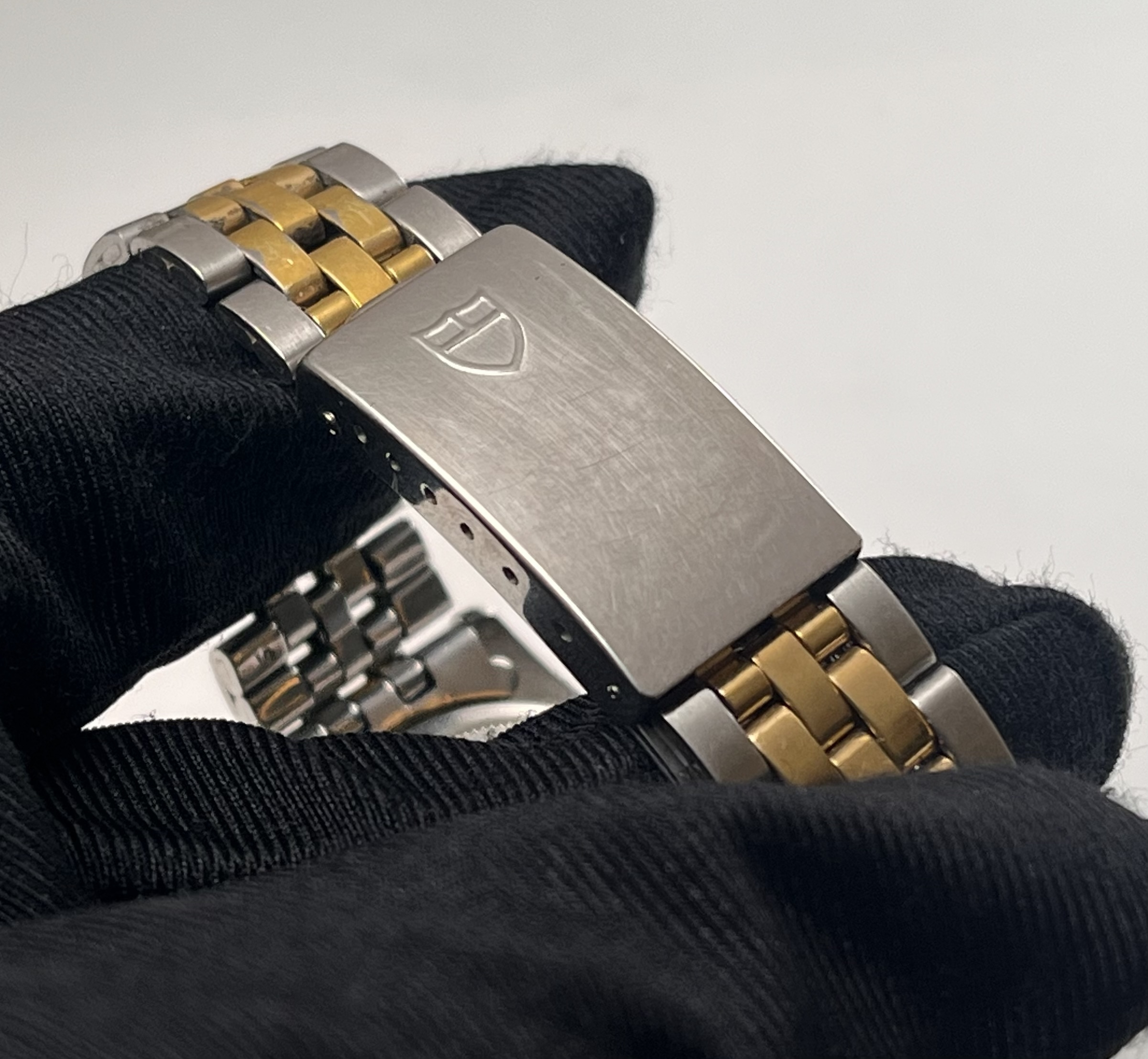 Tudor 72033 detail 8