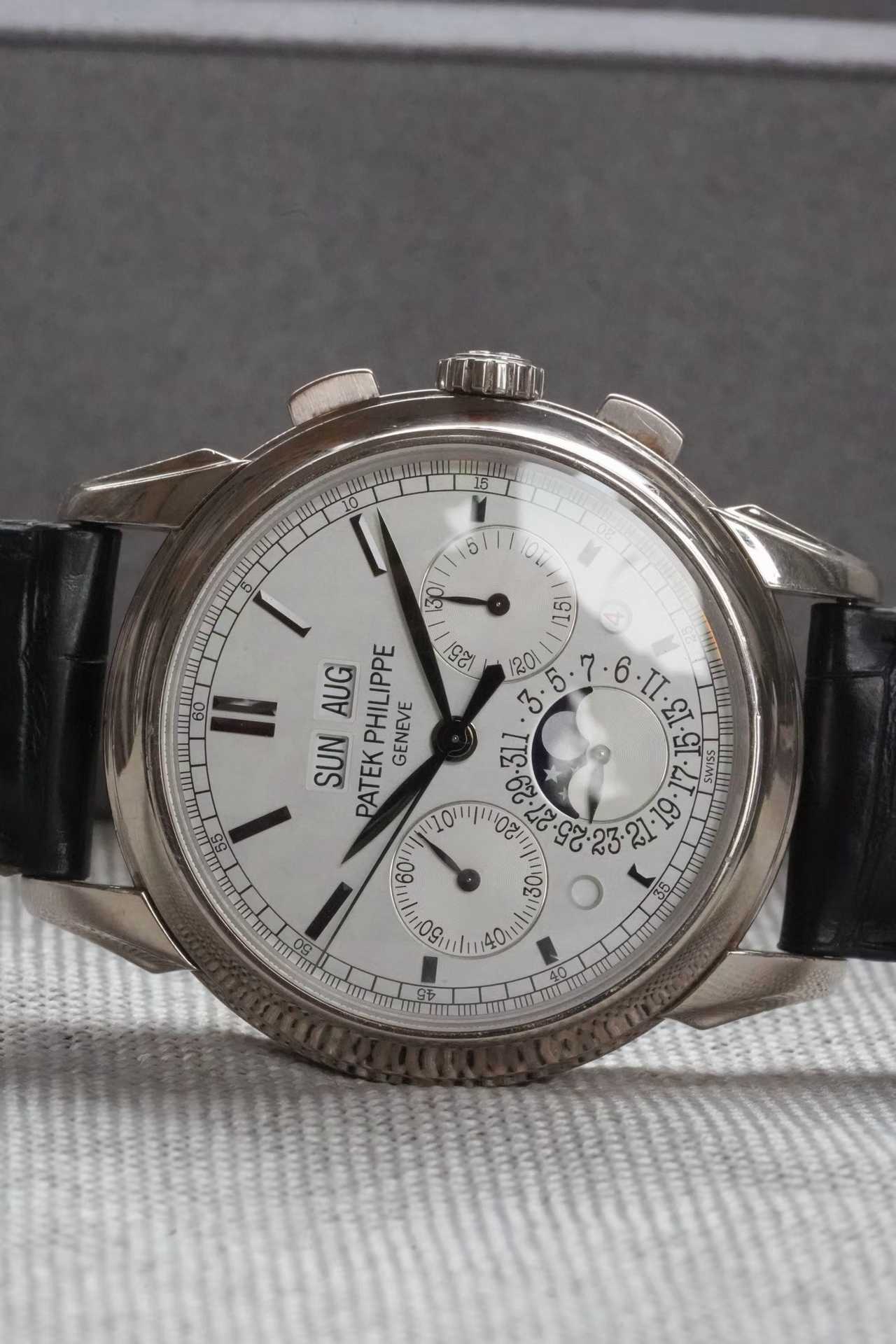 Patek Philippe 5270G detail 1