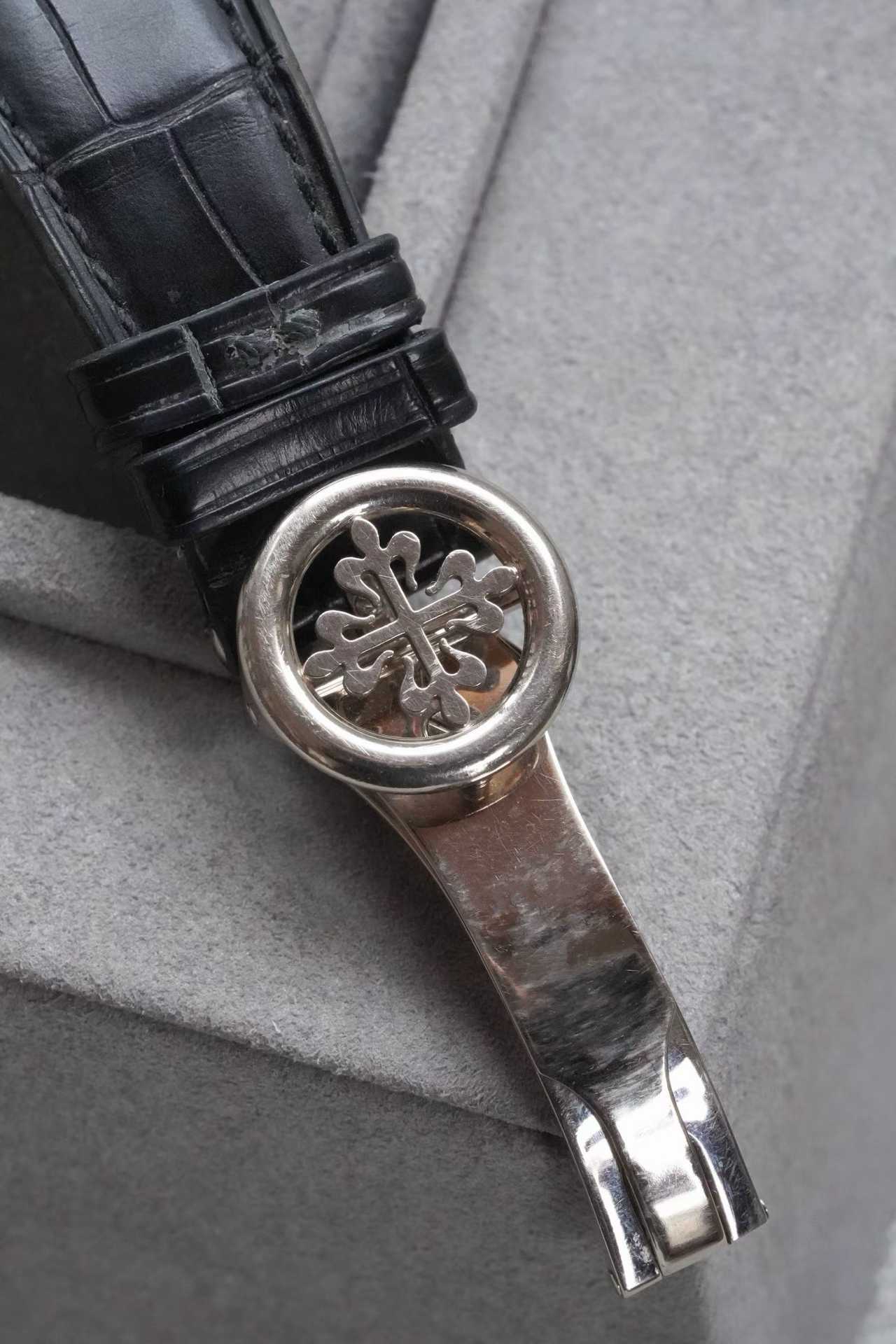 Patek Philippe 5270G detail 4
