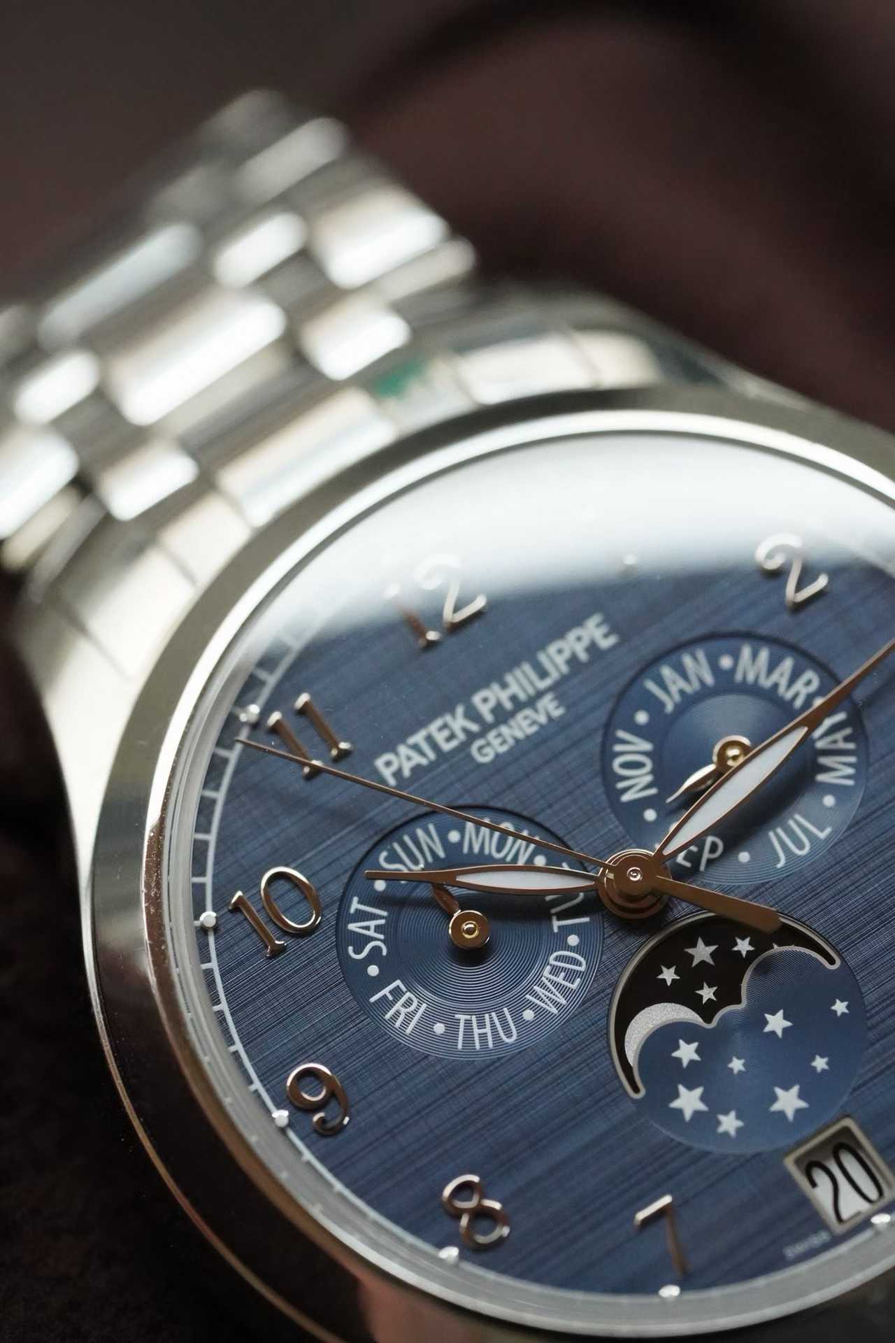 Patek Philippe 4947 / 1A-001 detail 1