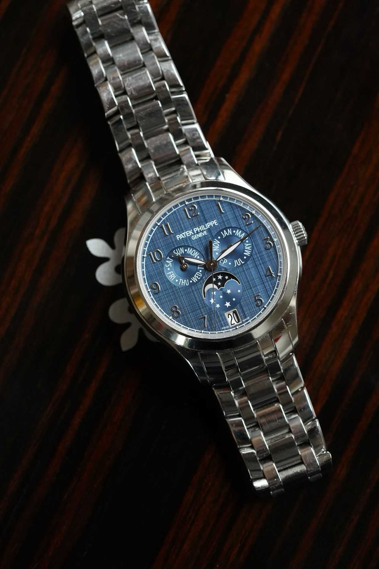 Patek Philippe 4947 / 1A-001 detail 2