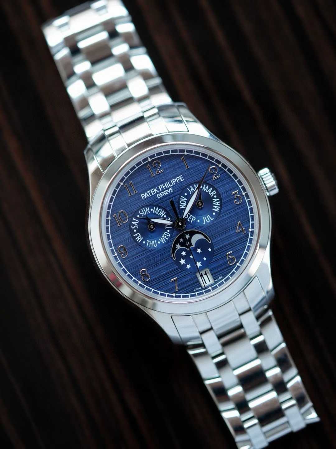 Patek Philippe 4947 / 1A-001 detail 4