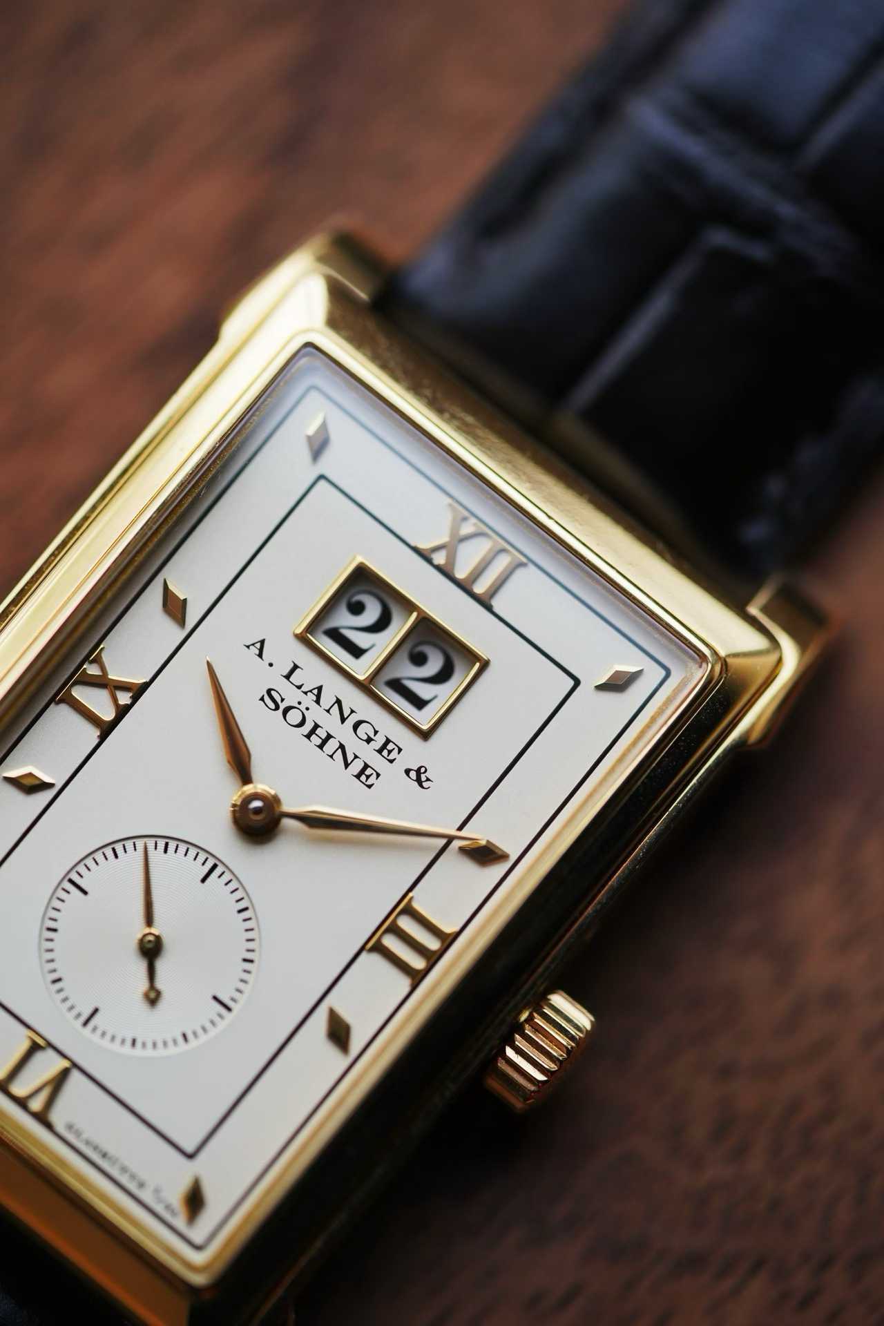 A. Lange & S&ouml;hne 107.021 detail 1