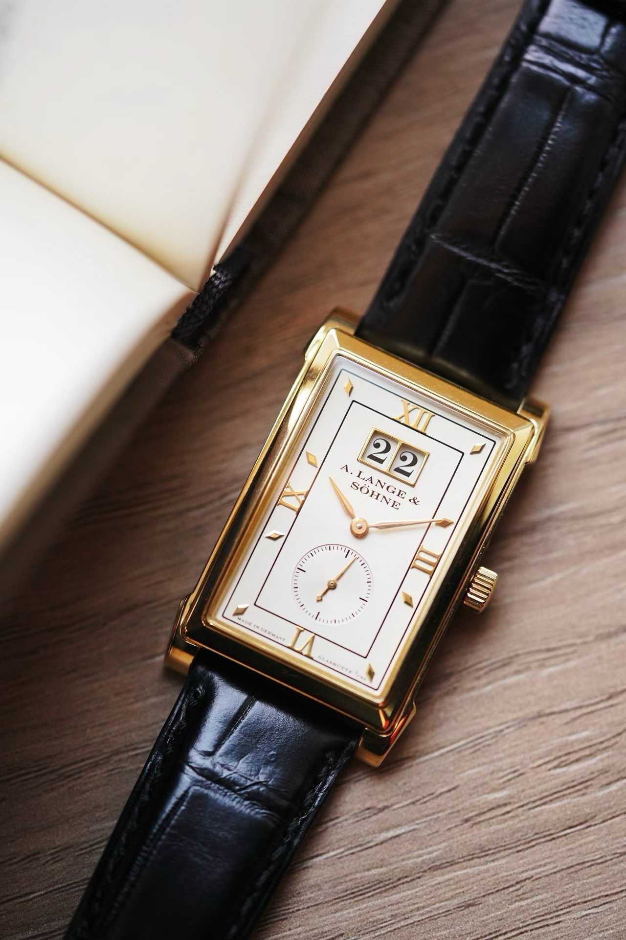 A. Lange & S&ouml;hne 107.021 detail 2