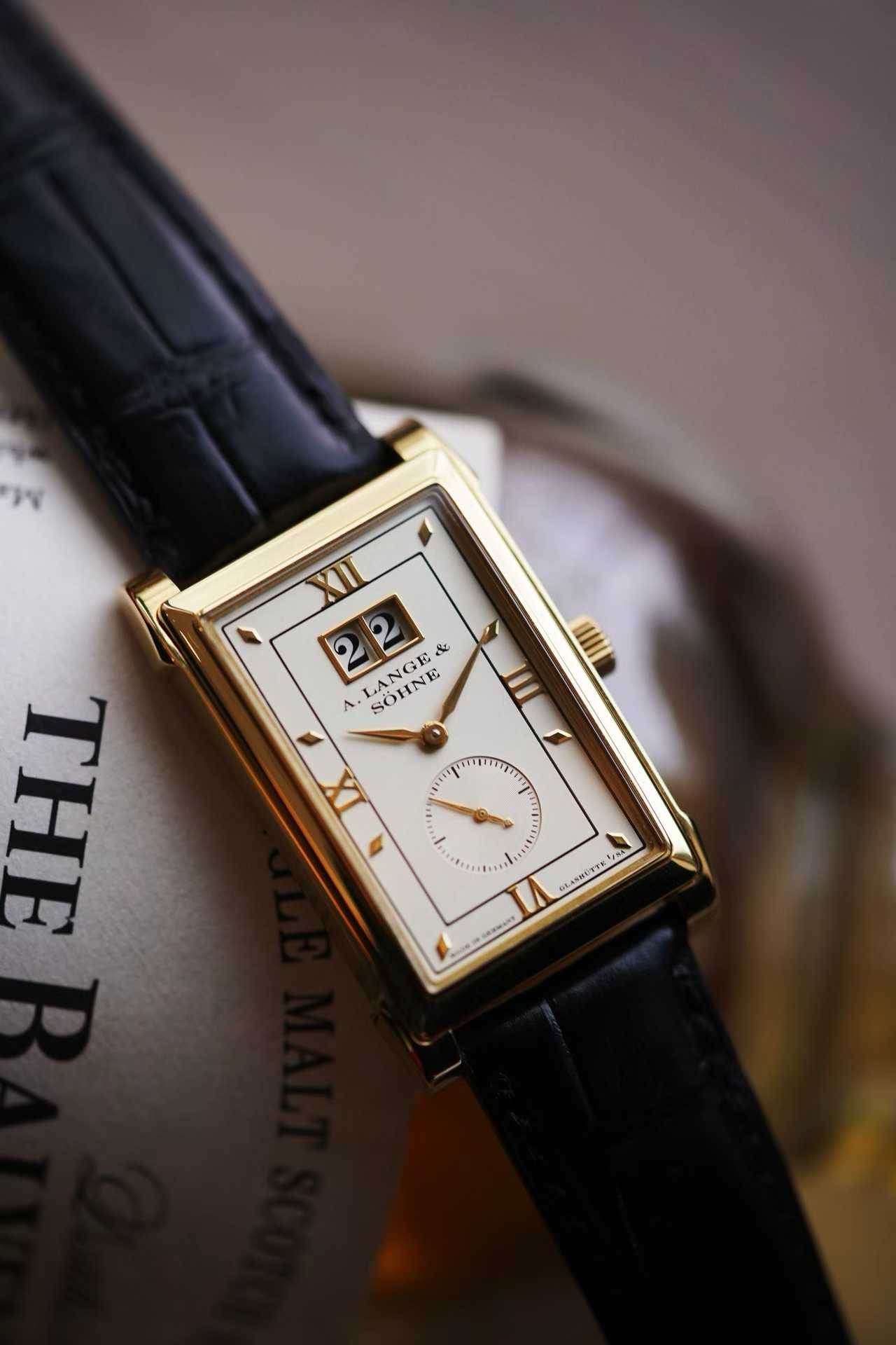 A. Lange & S&ouml;hne 107.021 detail 3