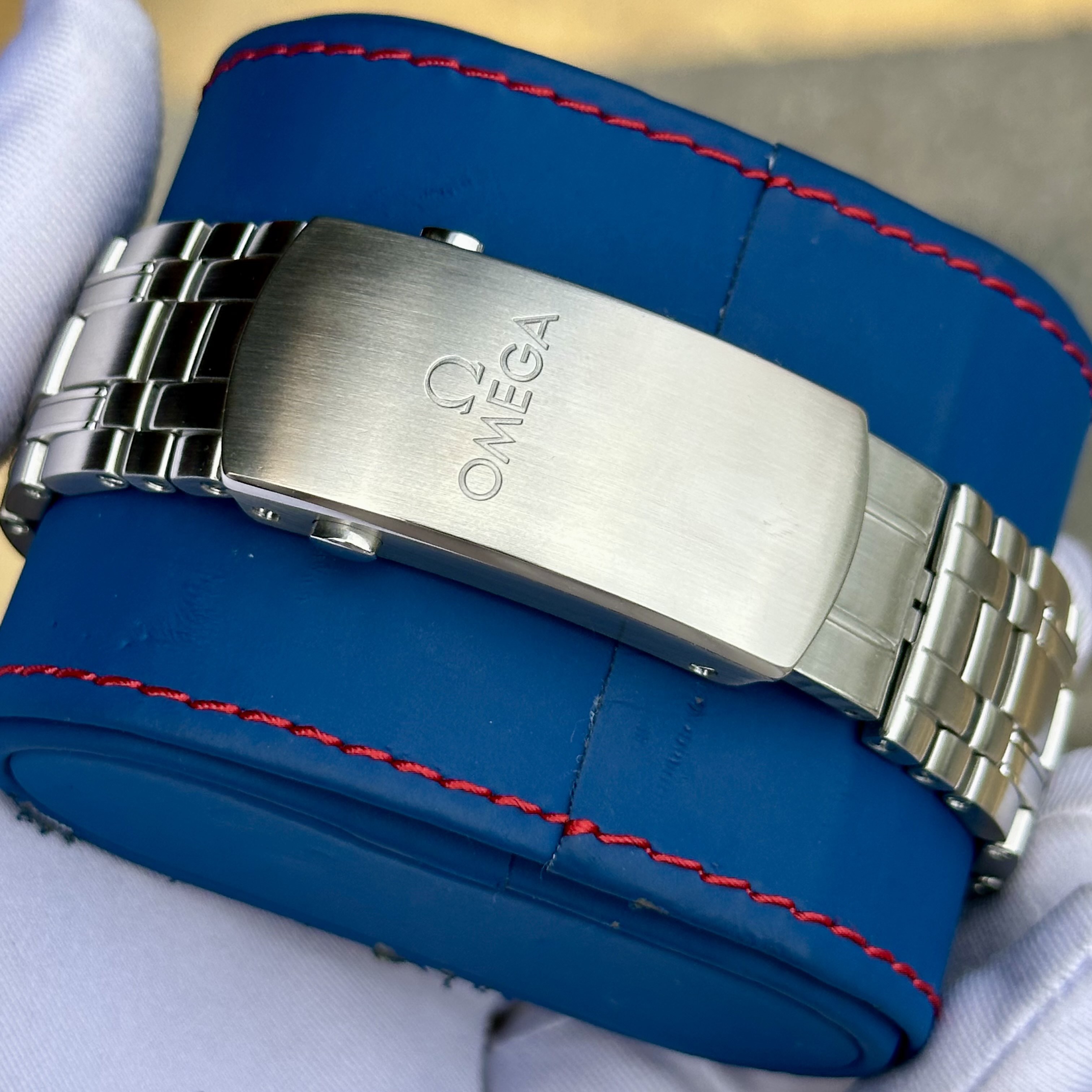 Omega 210.30.44.51.03.002 detail 5