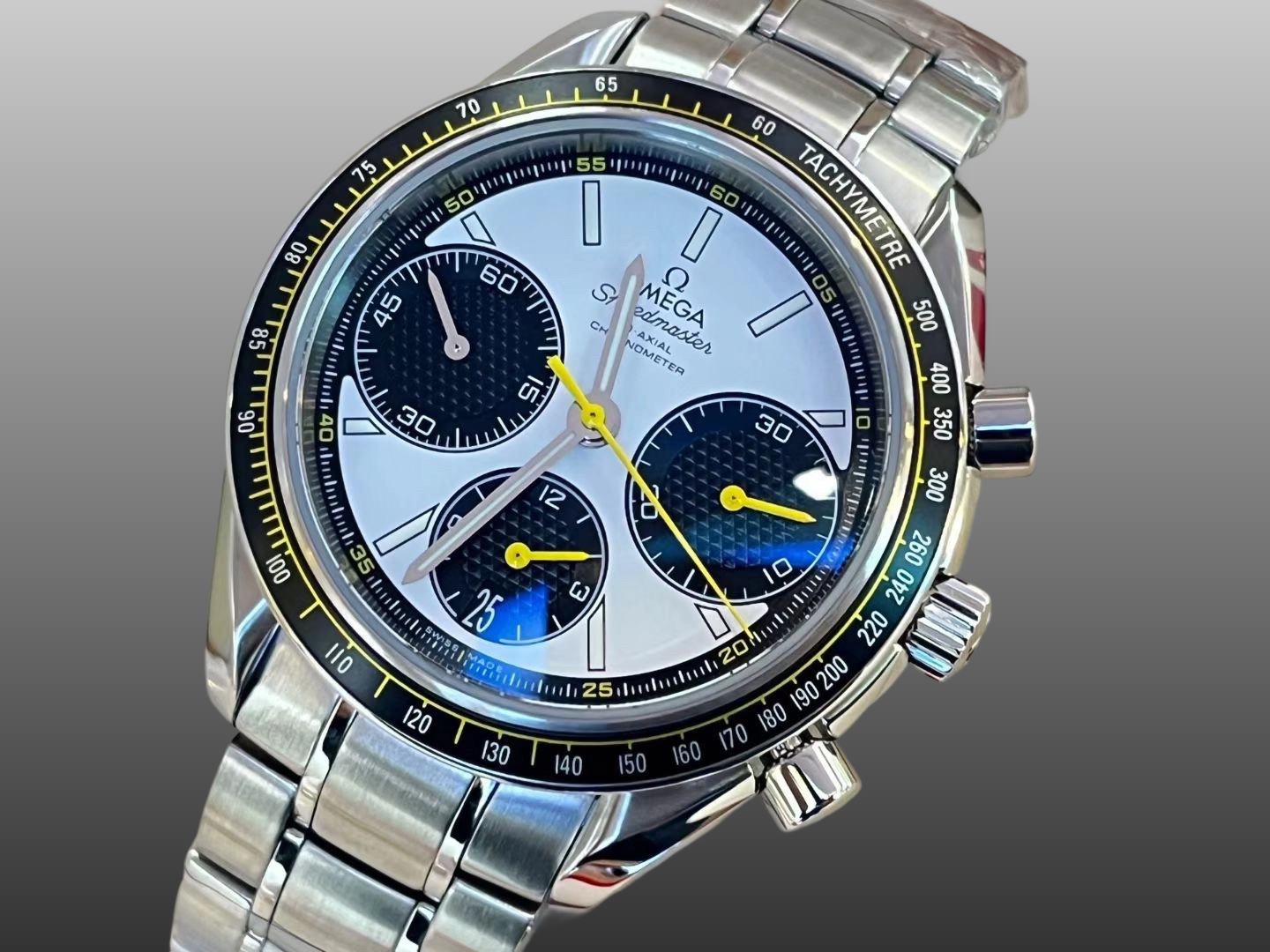 Omega 326.30.40.50.04.001 detail 5