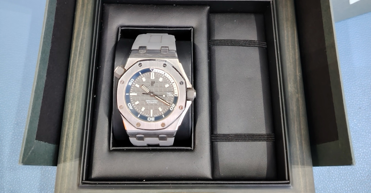 Audemars Piguet 15720ST.OO.A009CA.01