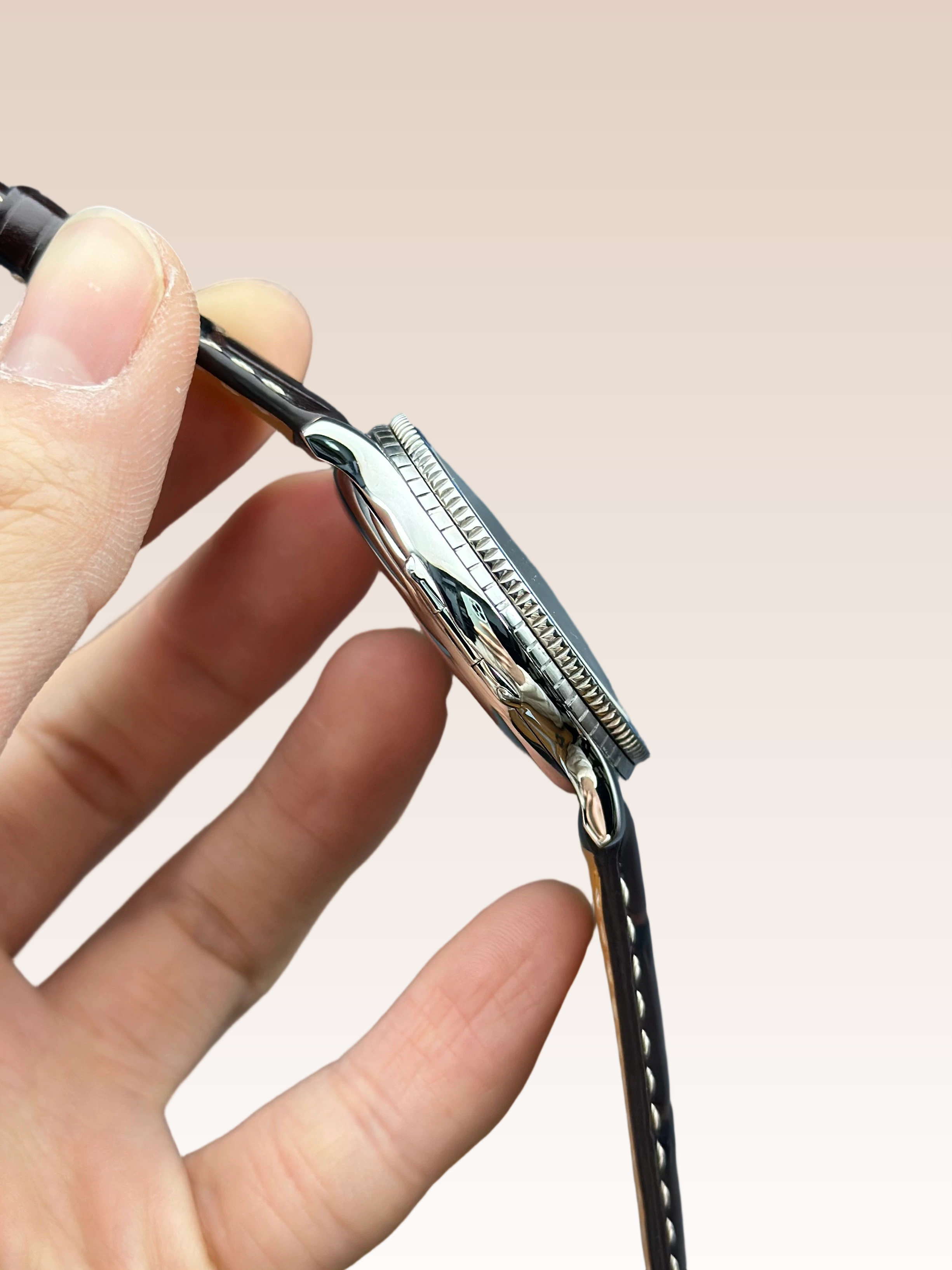 Longines L2.601.4.11.2 detail 2