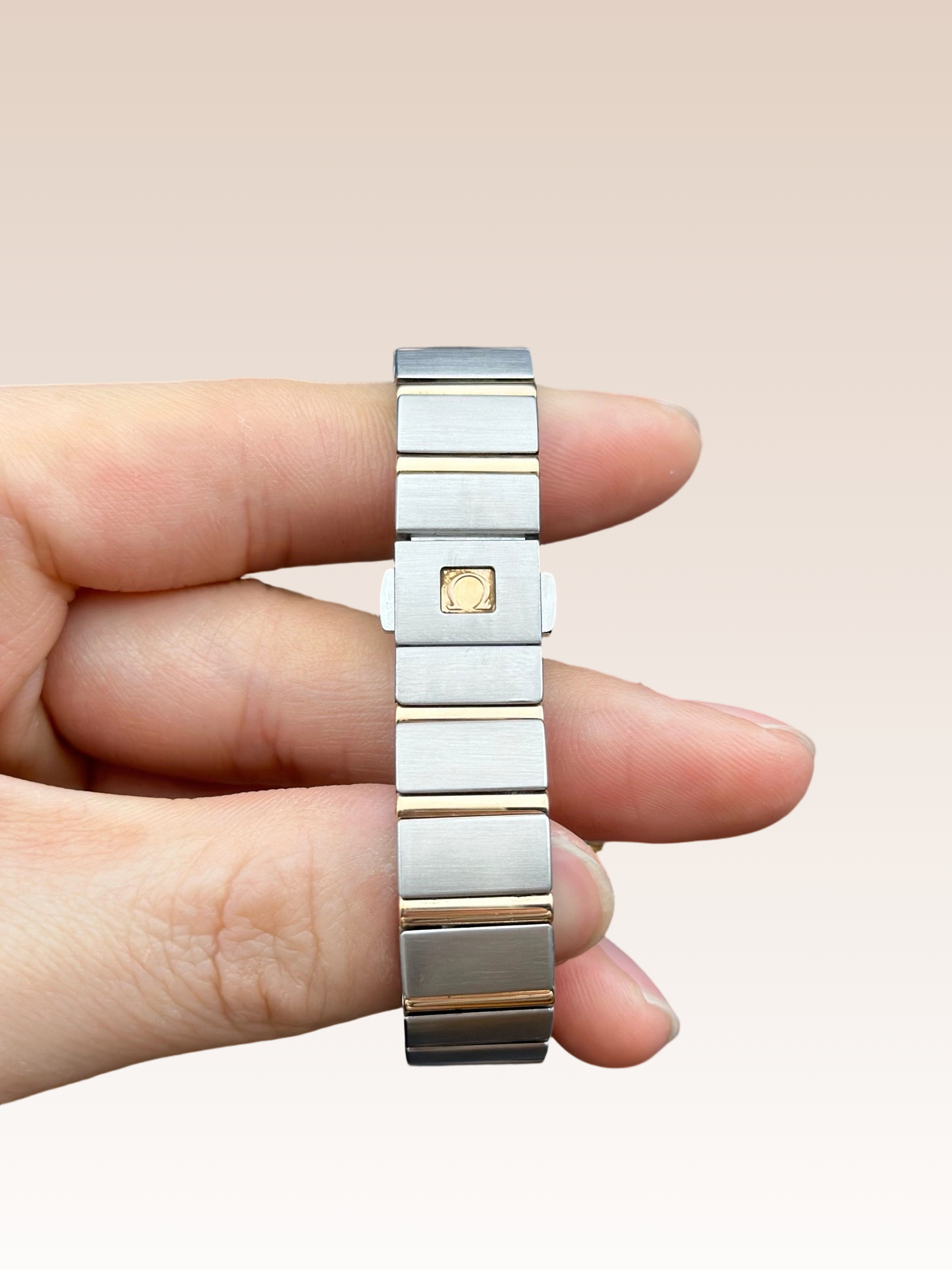 Omega 123.20.24.60.63.001 detail 4