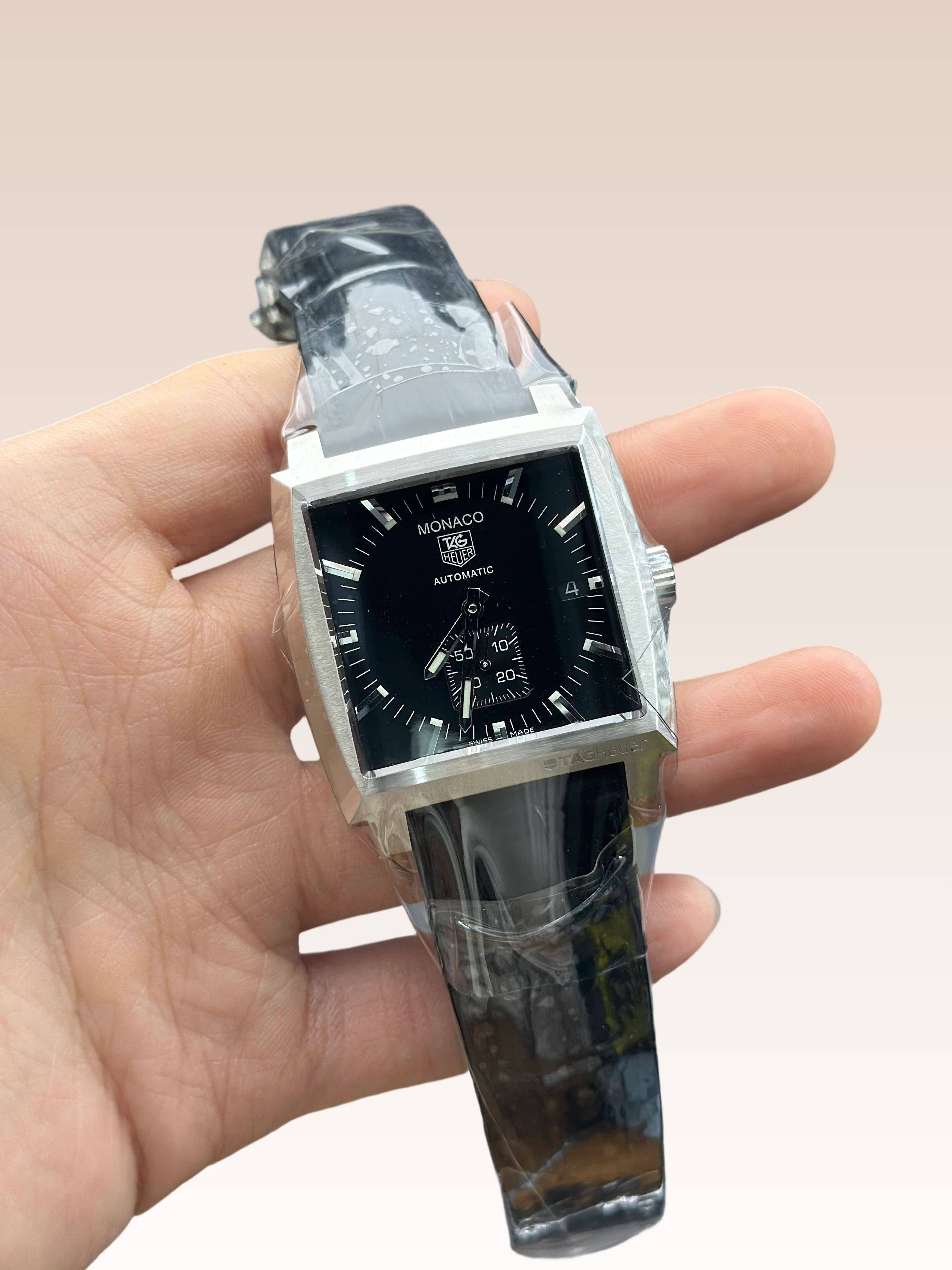 TAG Heuer WW2110.FC6177 detail 1