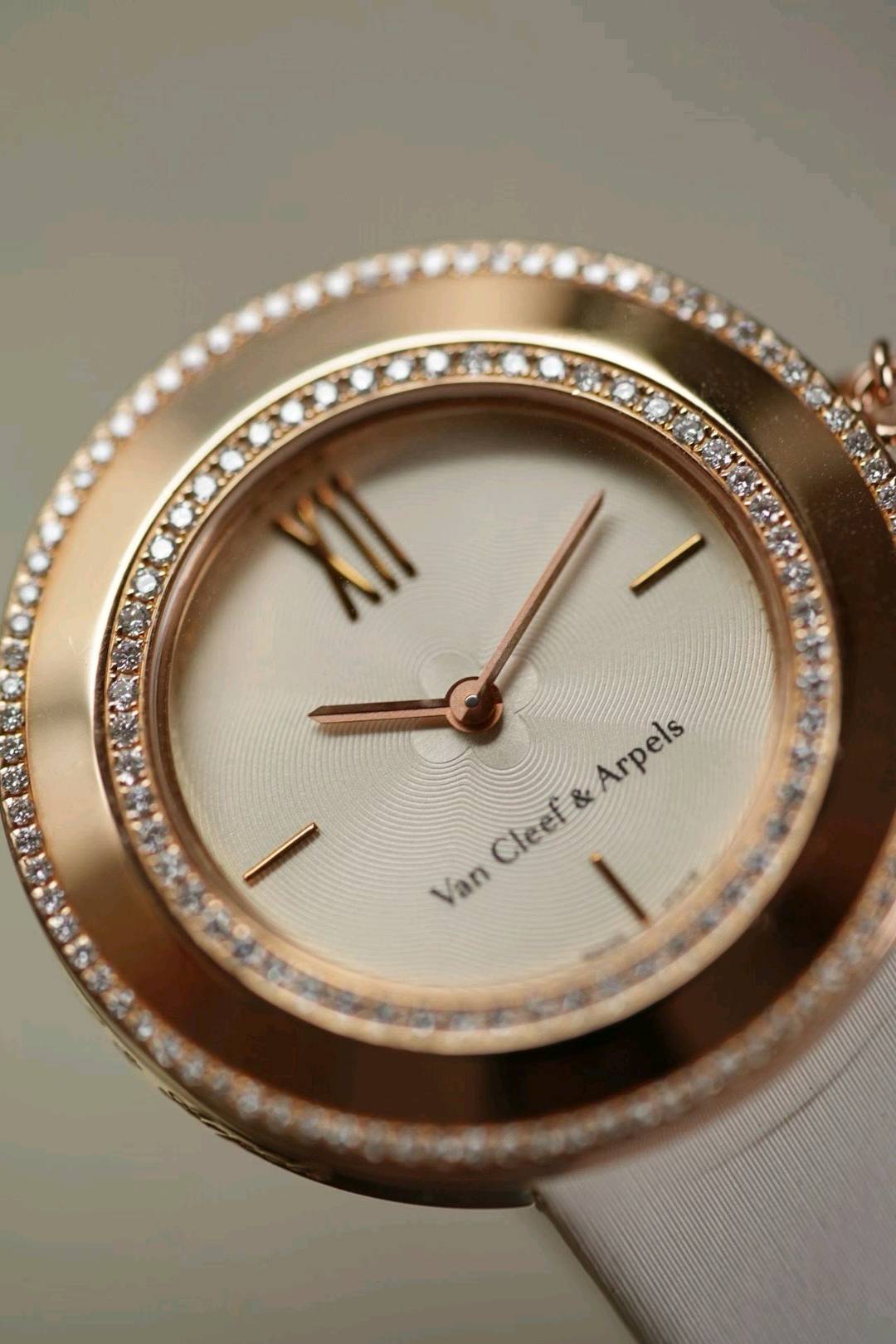 Van Cleef & Arpels VCARM95000