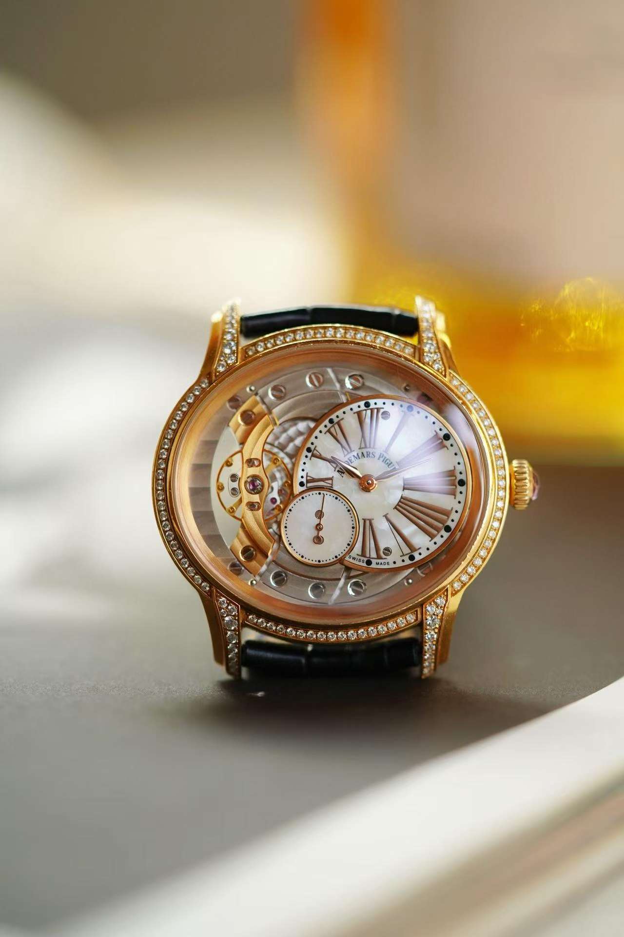 Audemars Piguet 77247OR.ZZ.A812CR.01 detail 1