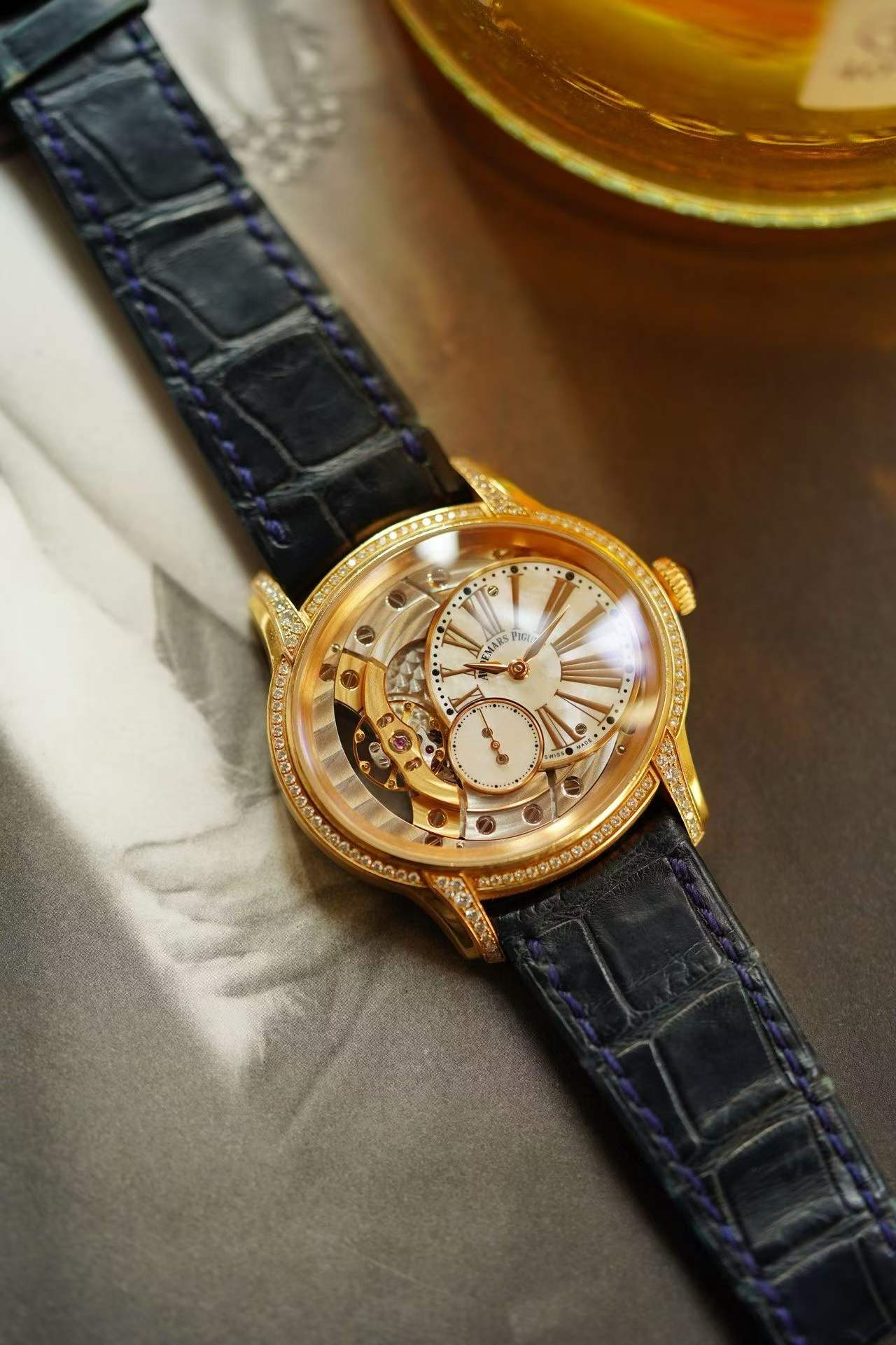 Audemars Piguet 77247OR.ZZ.A812CR.01 detail 2