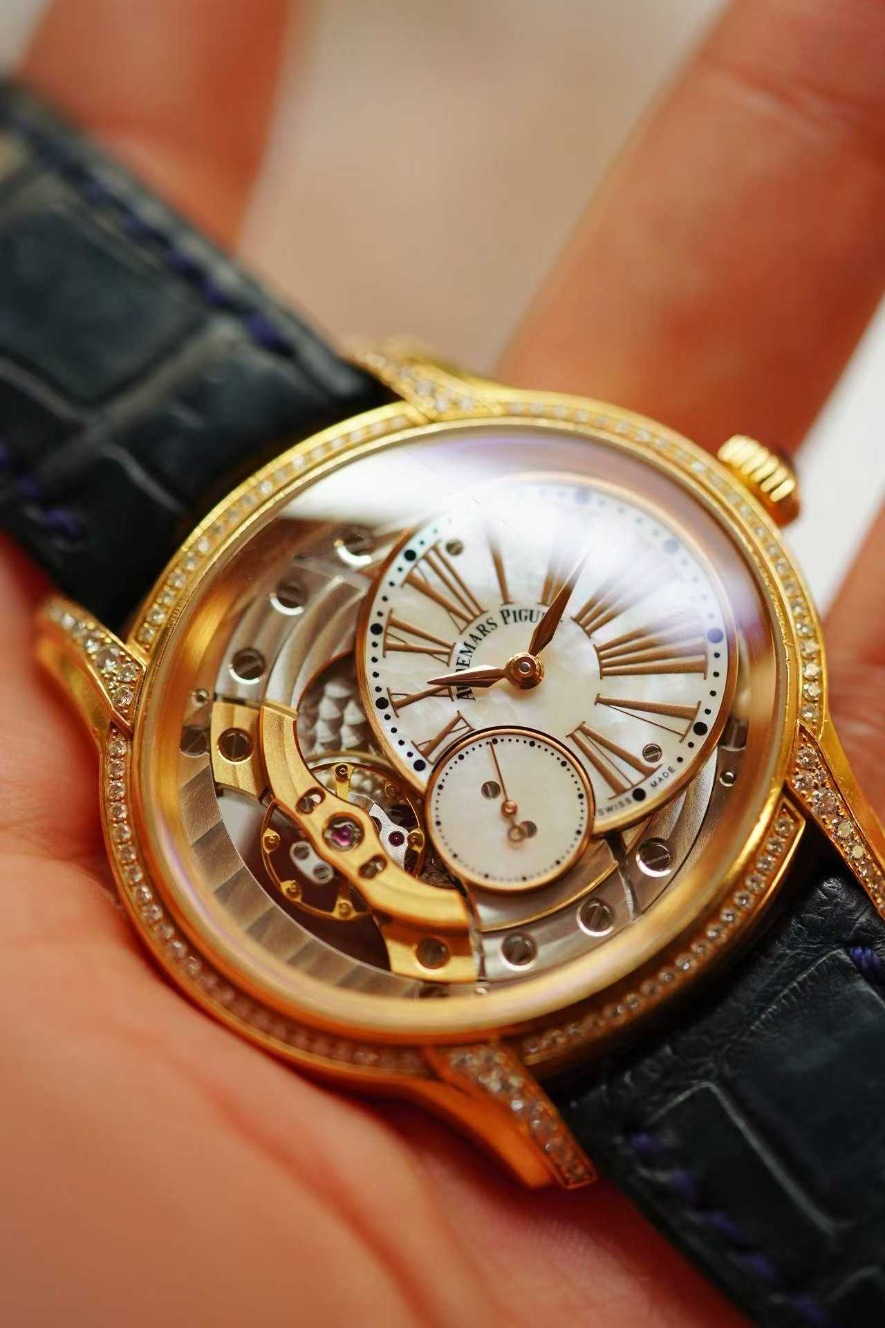Audemars Piguet 77247OR.ZZ.A812CR.01 detail 6