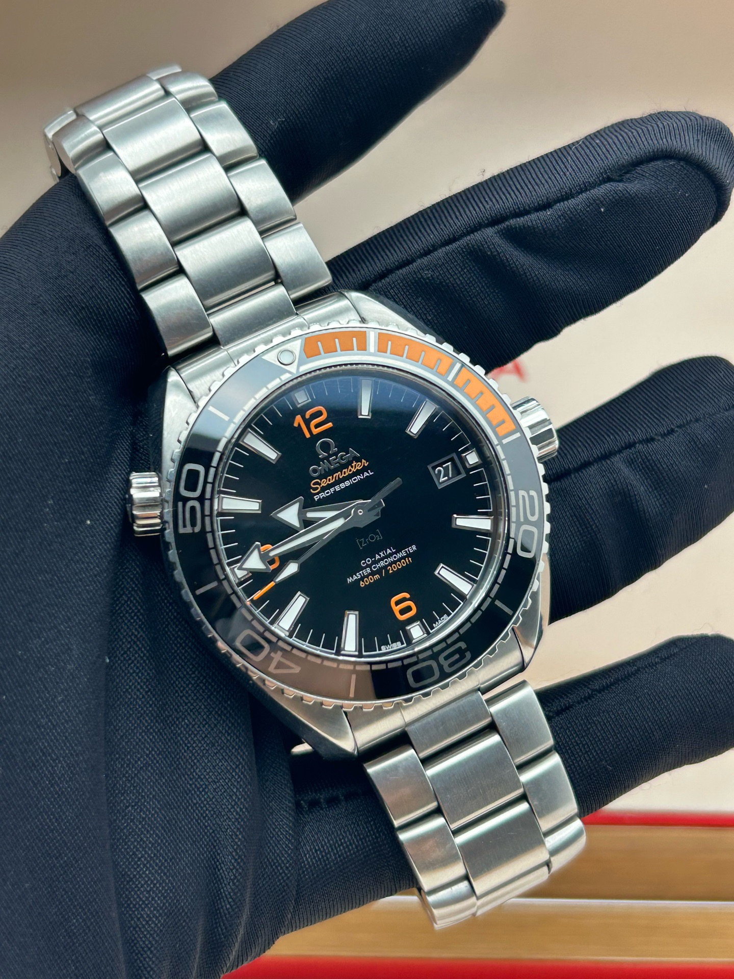 Omega 215.30.44.21.01.002 detail 1