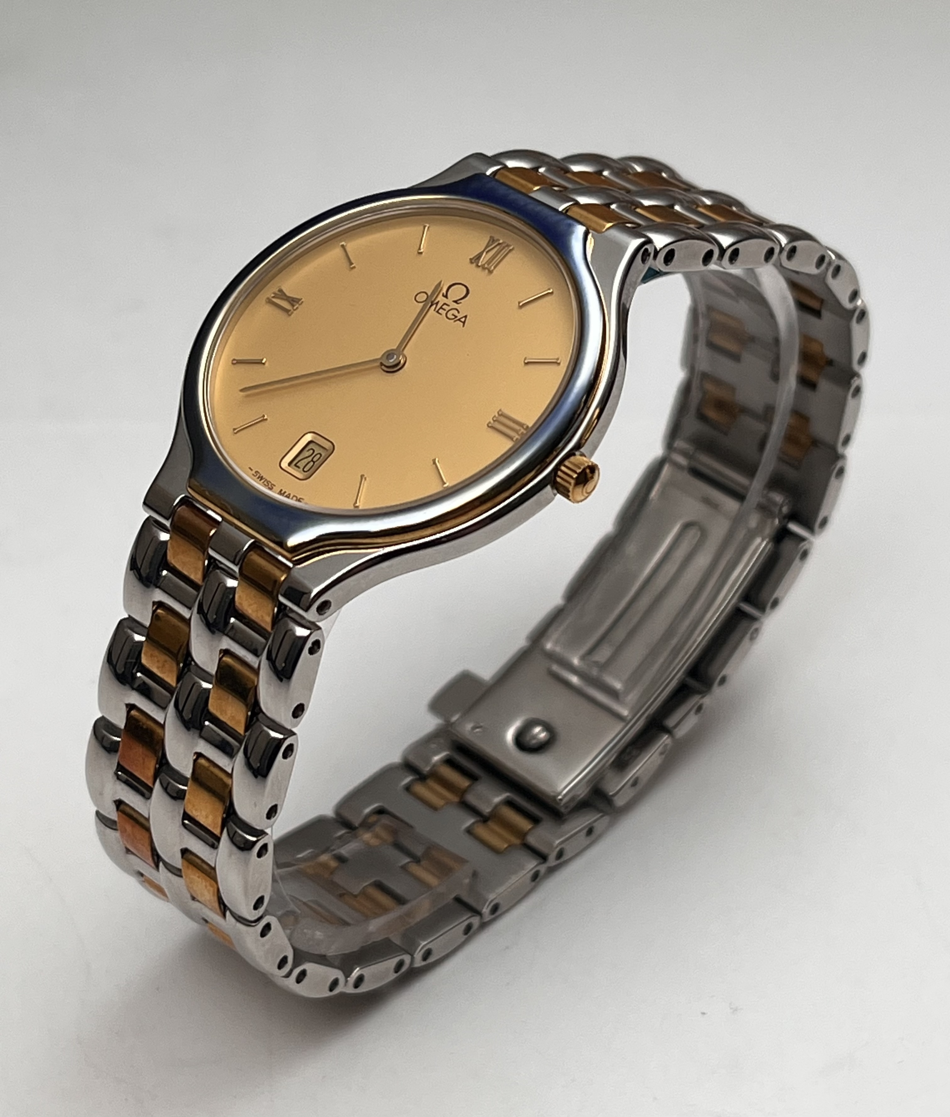 Omega 42301300 detail 5