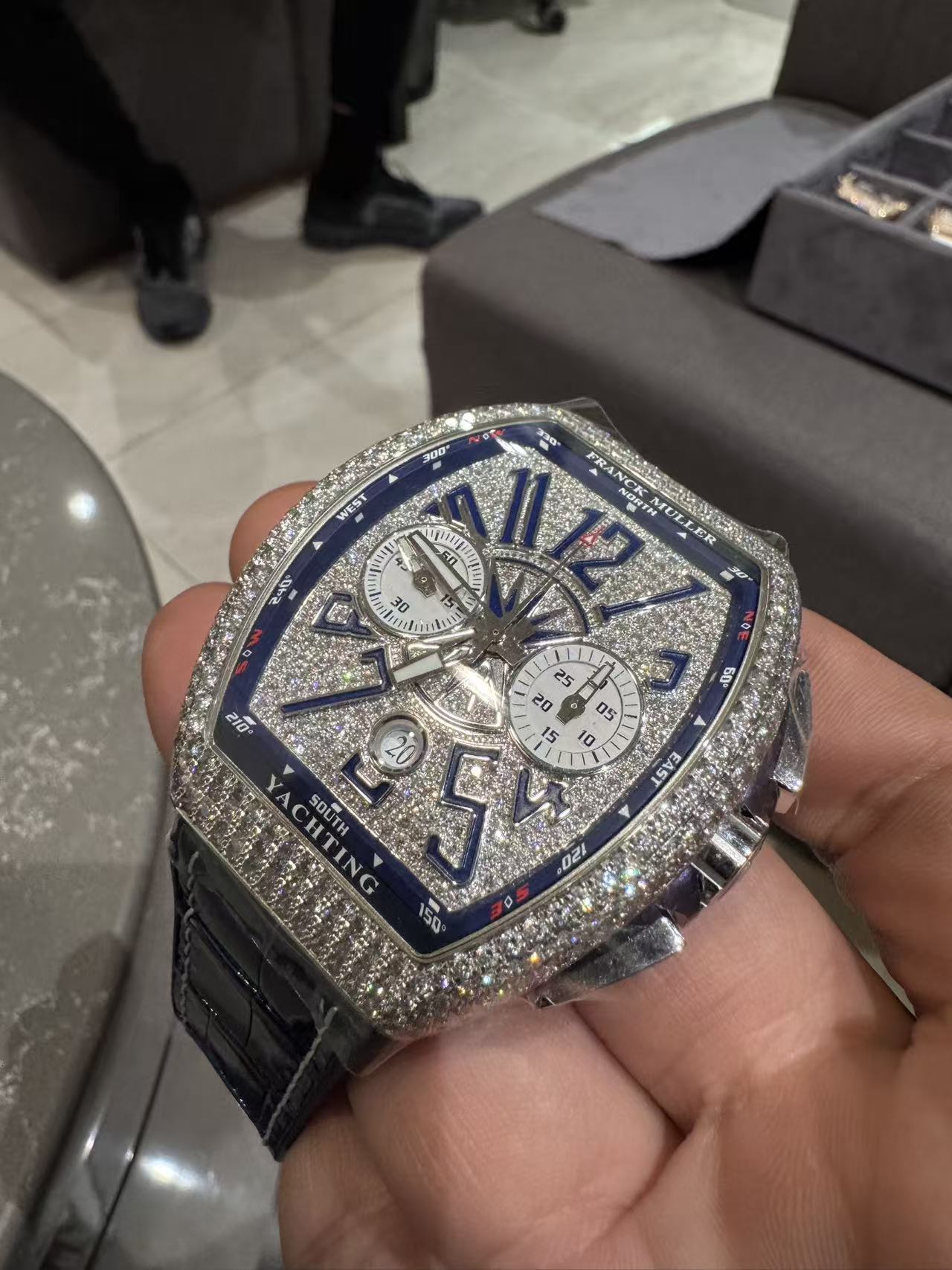 Franck Muller V 45 CC DT YACHTING D CD OG BLWG detail 2