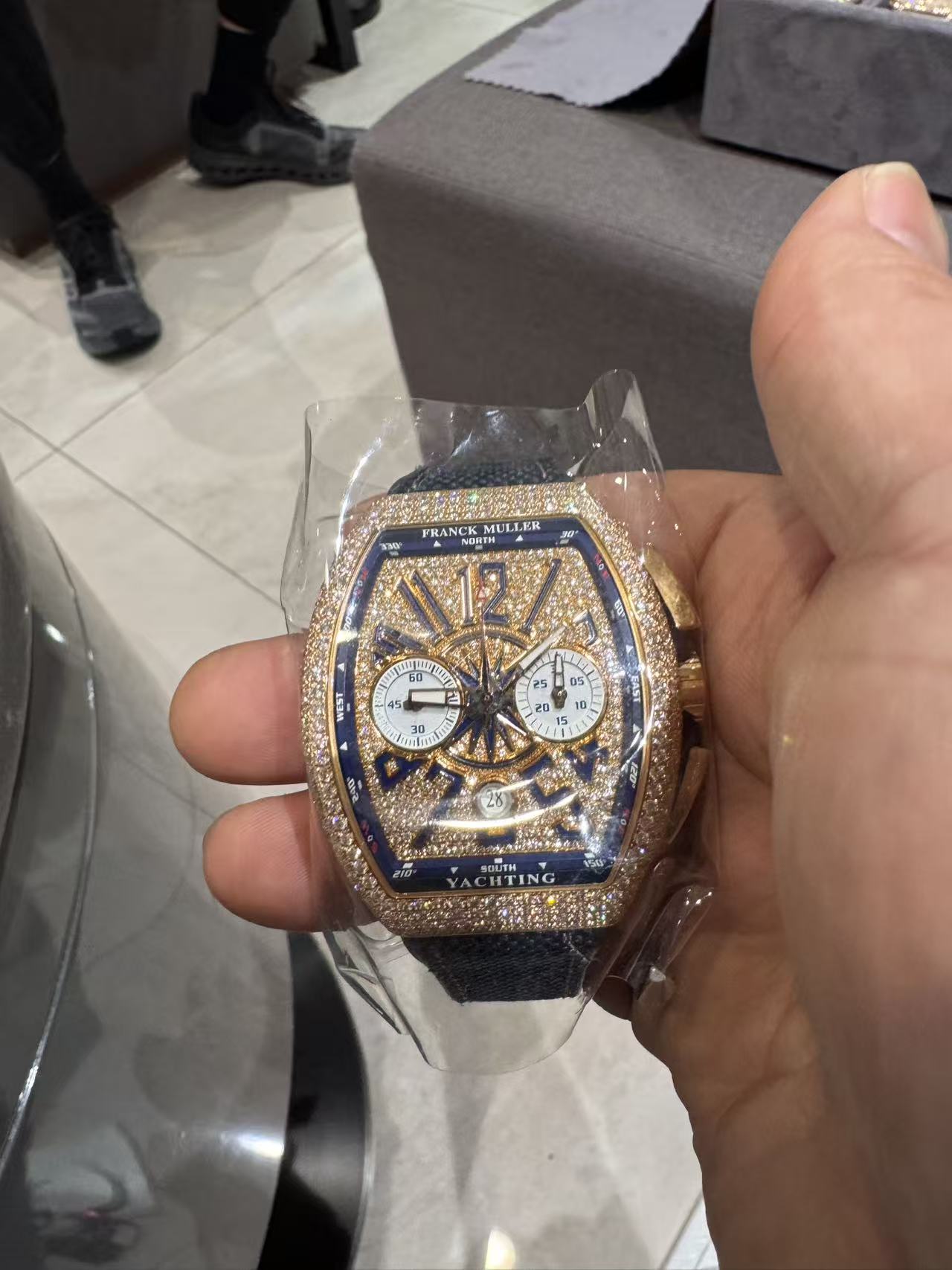 Franck Muller V 45 CC DT YACHTING D CD 5N BL5N detail 1