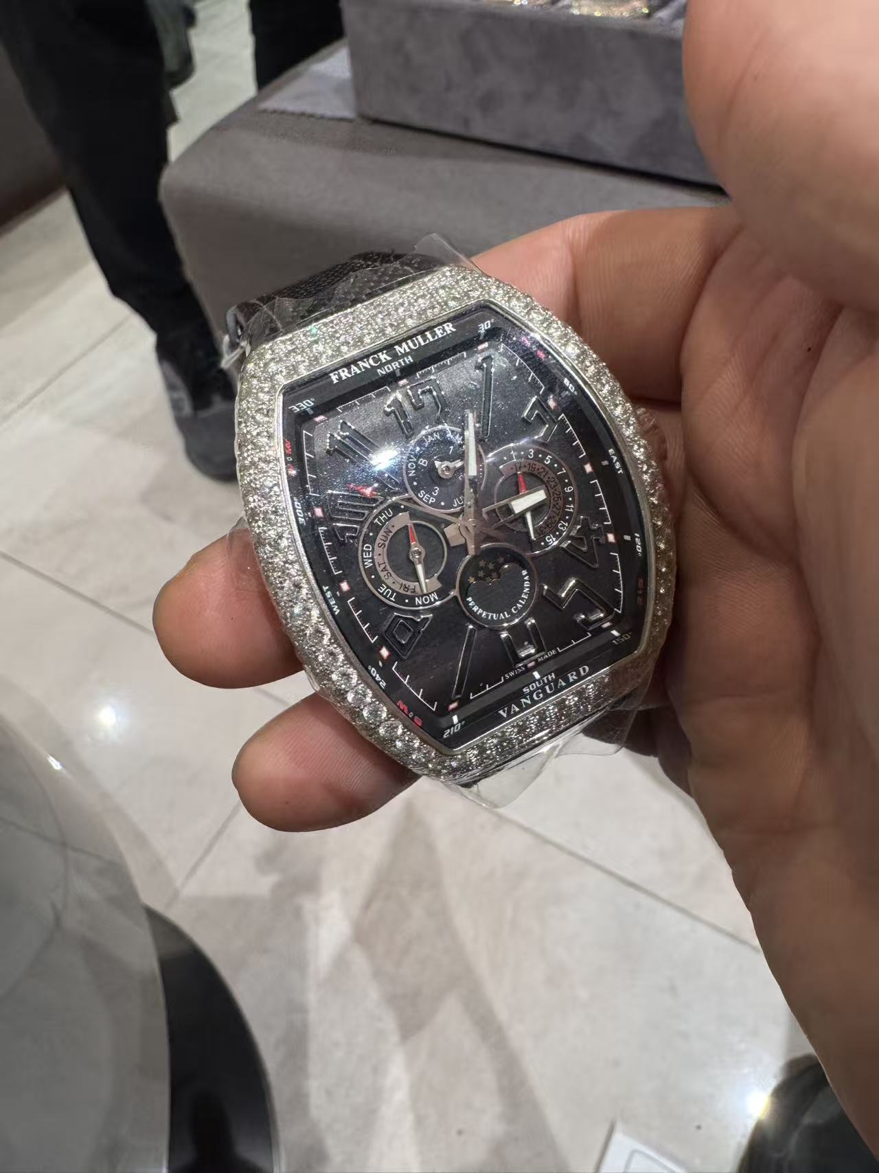 Franck Muller V 45 QP D AC NR AC detail 1