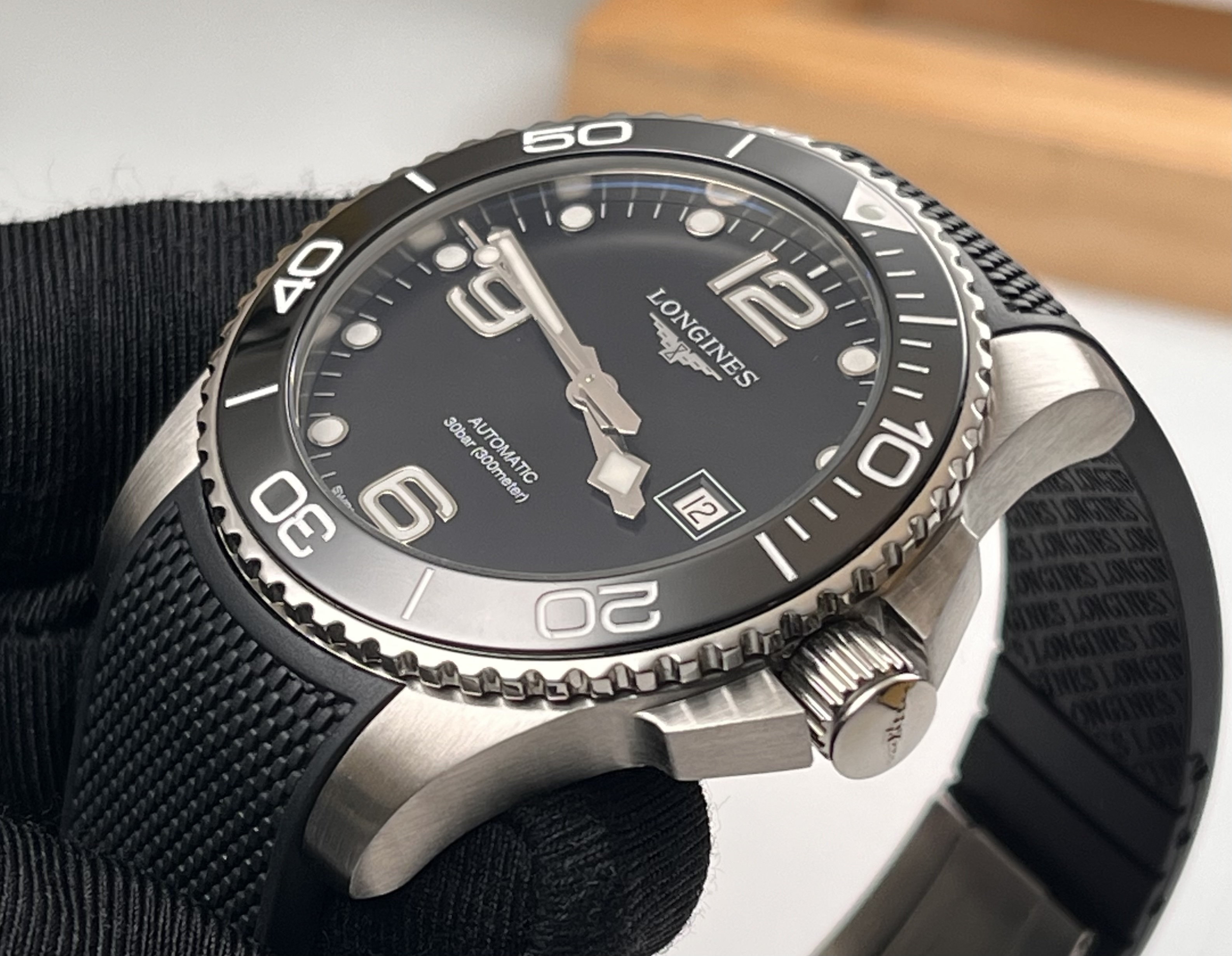 Longines L3.782.4.56.9 detail 2
