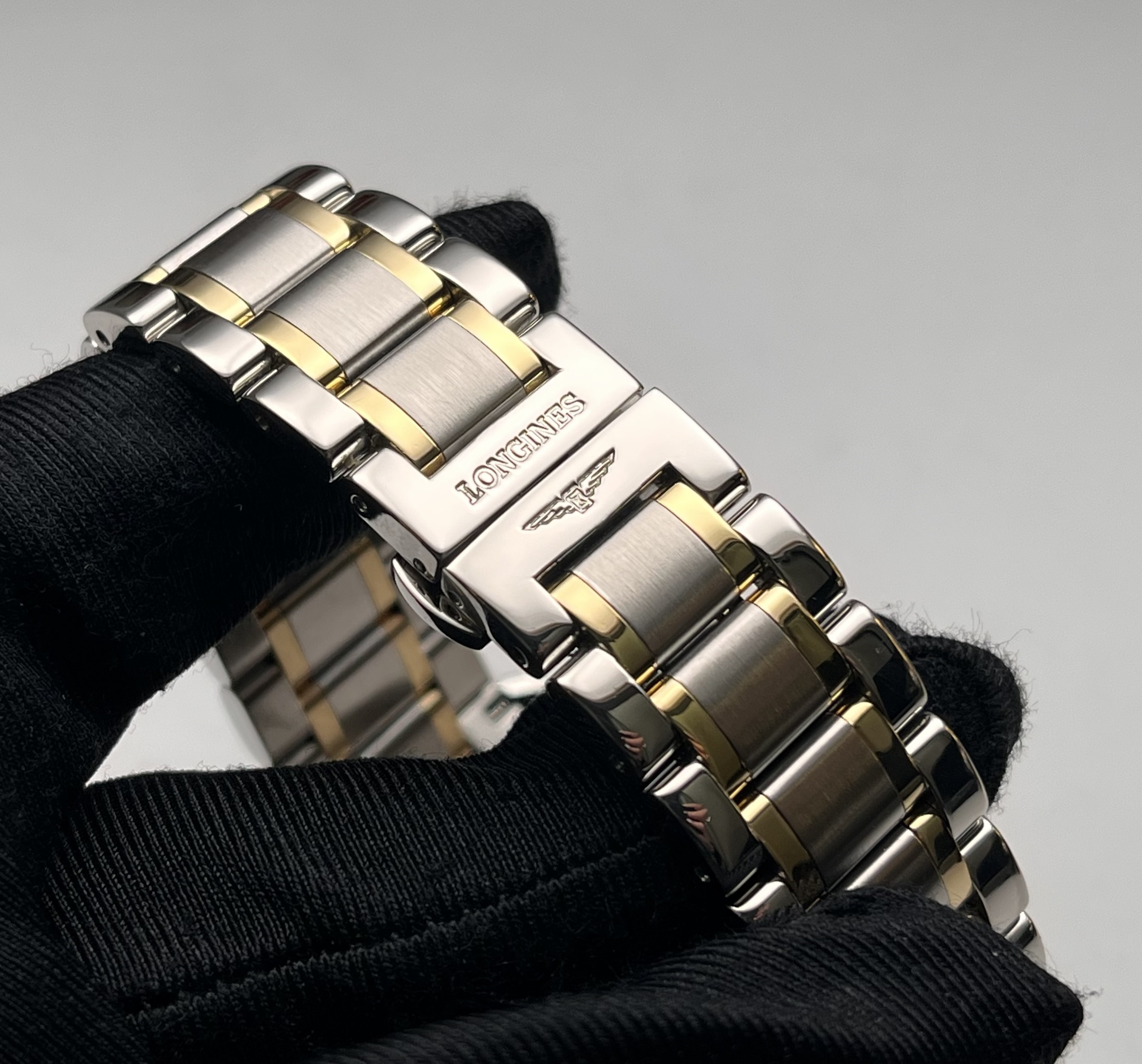 Longines L2.793.5.37.7 detail 4