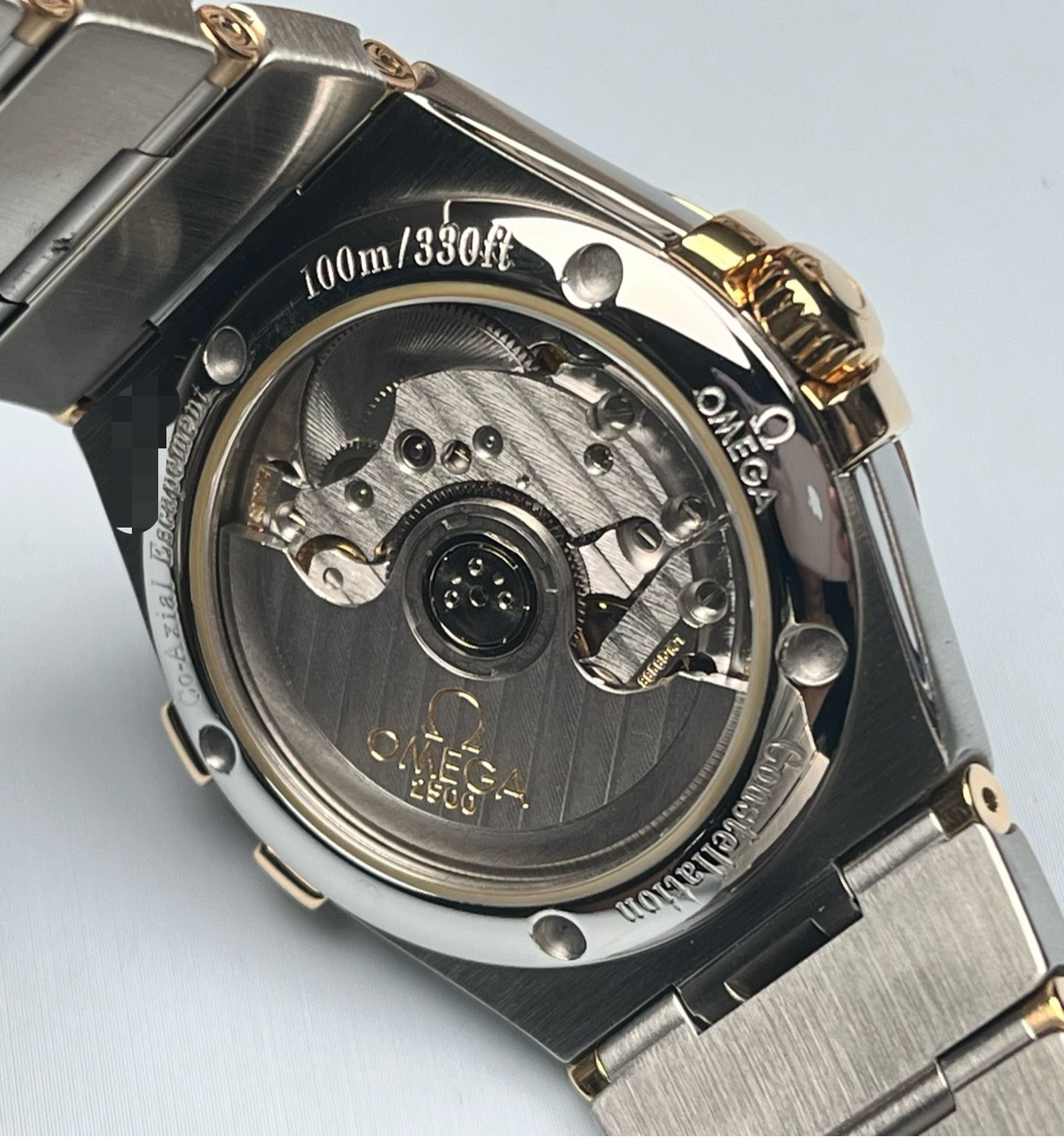 Omega 123.20.35.20.58.001 detail 6