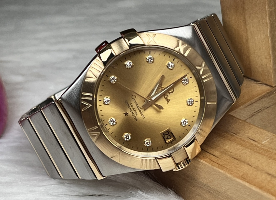 Omega 123.20.35.20.58.001 detail 2