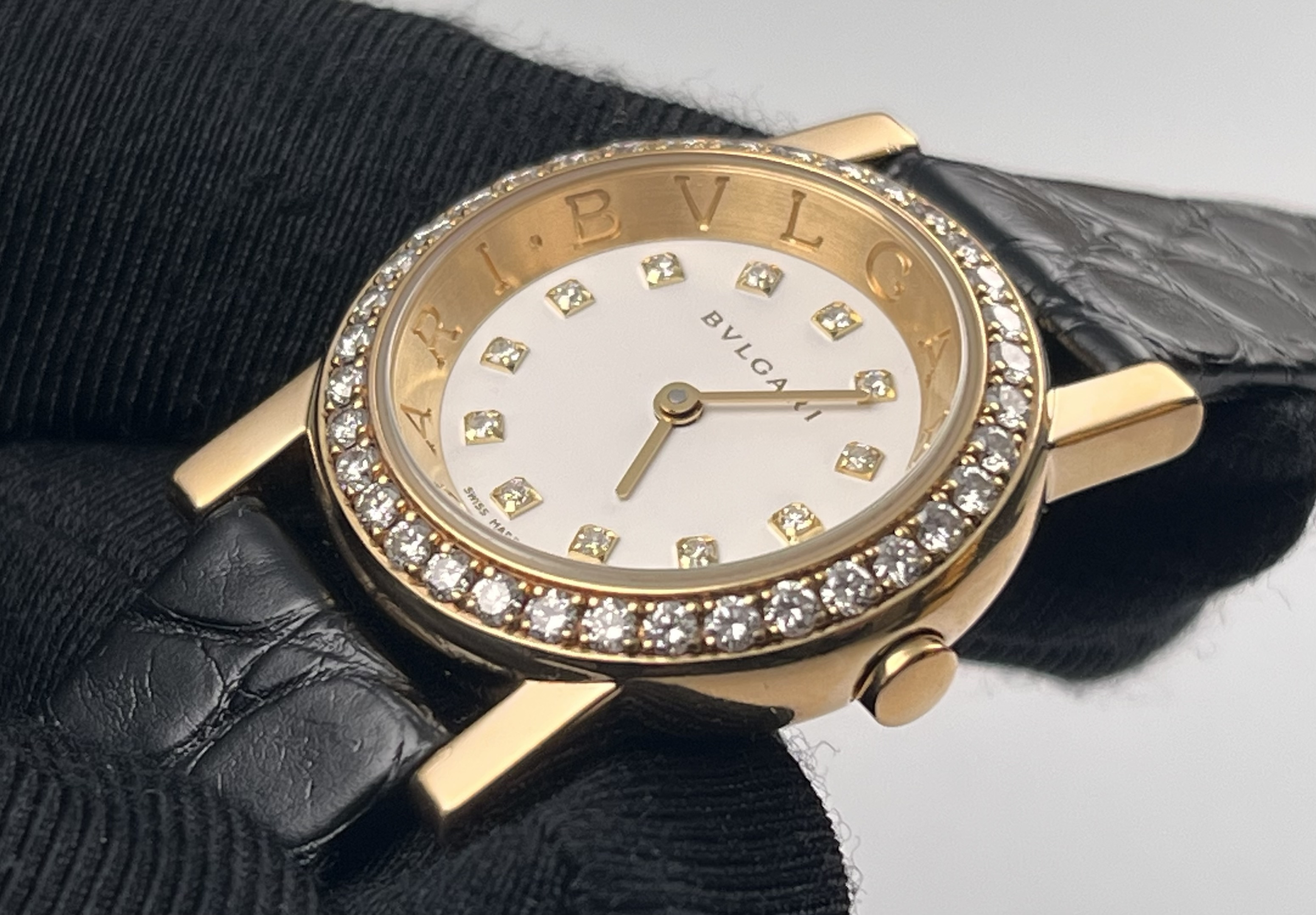 Bulgari AT26GL detail 3