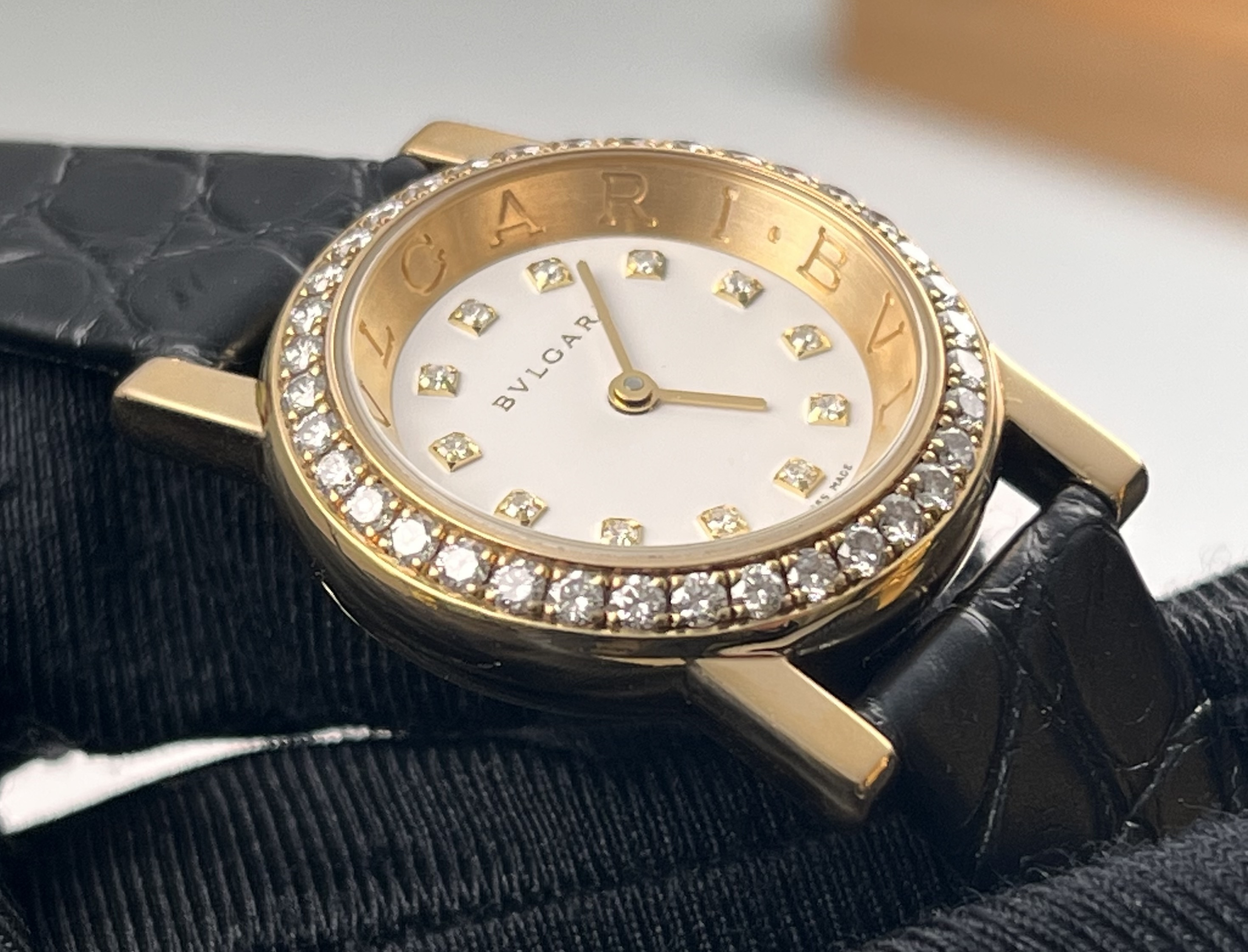Bulgari AT26GL detail 4
