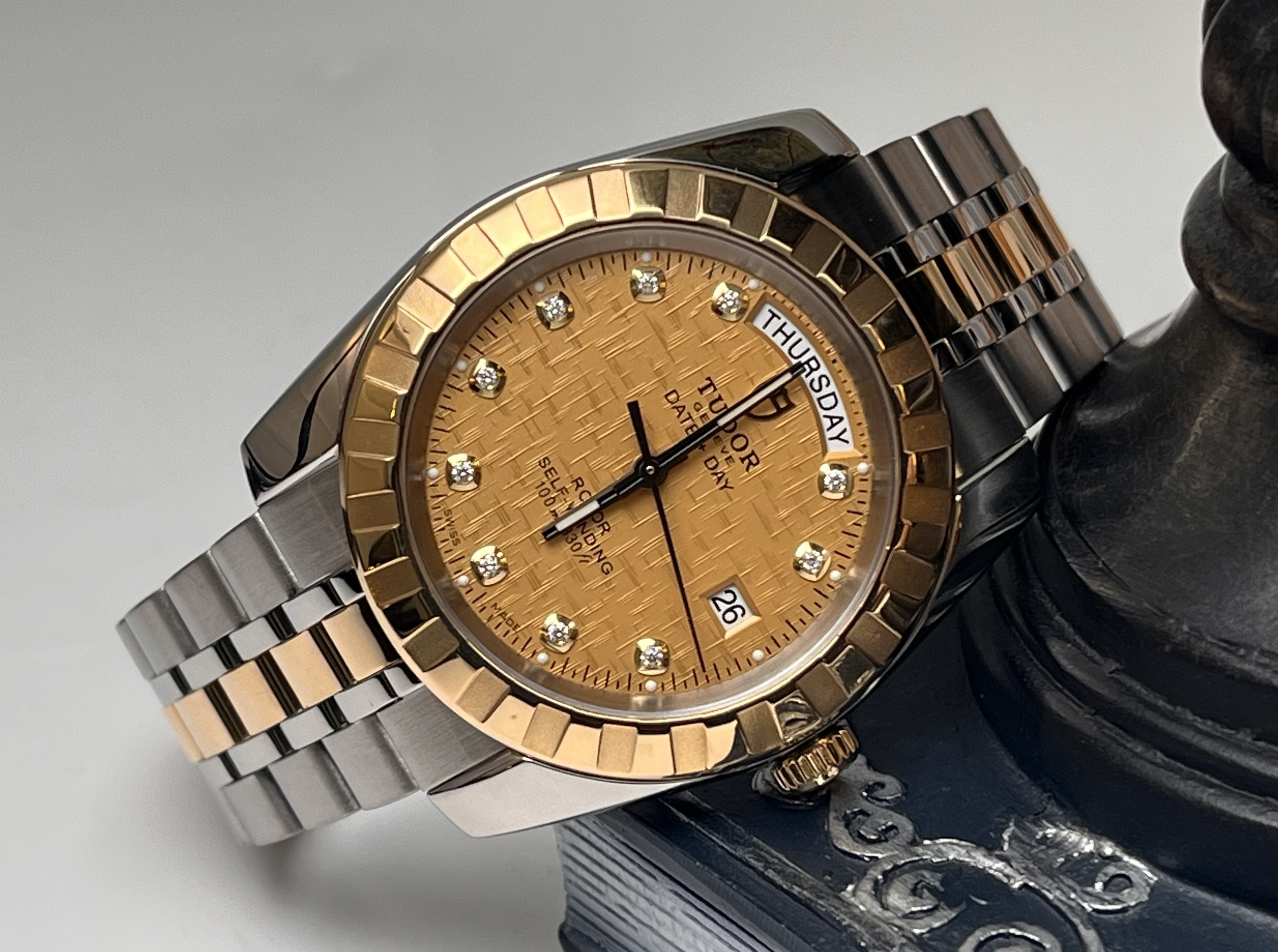 Tudor m23013-0022 detail 2