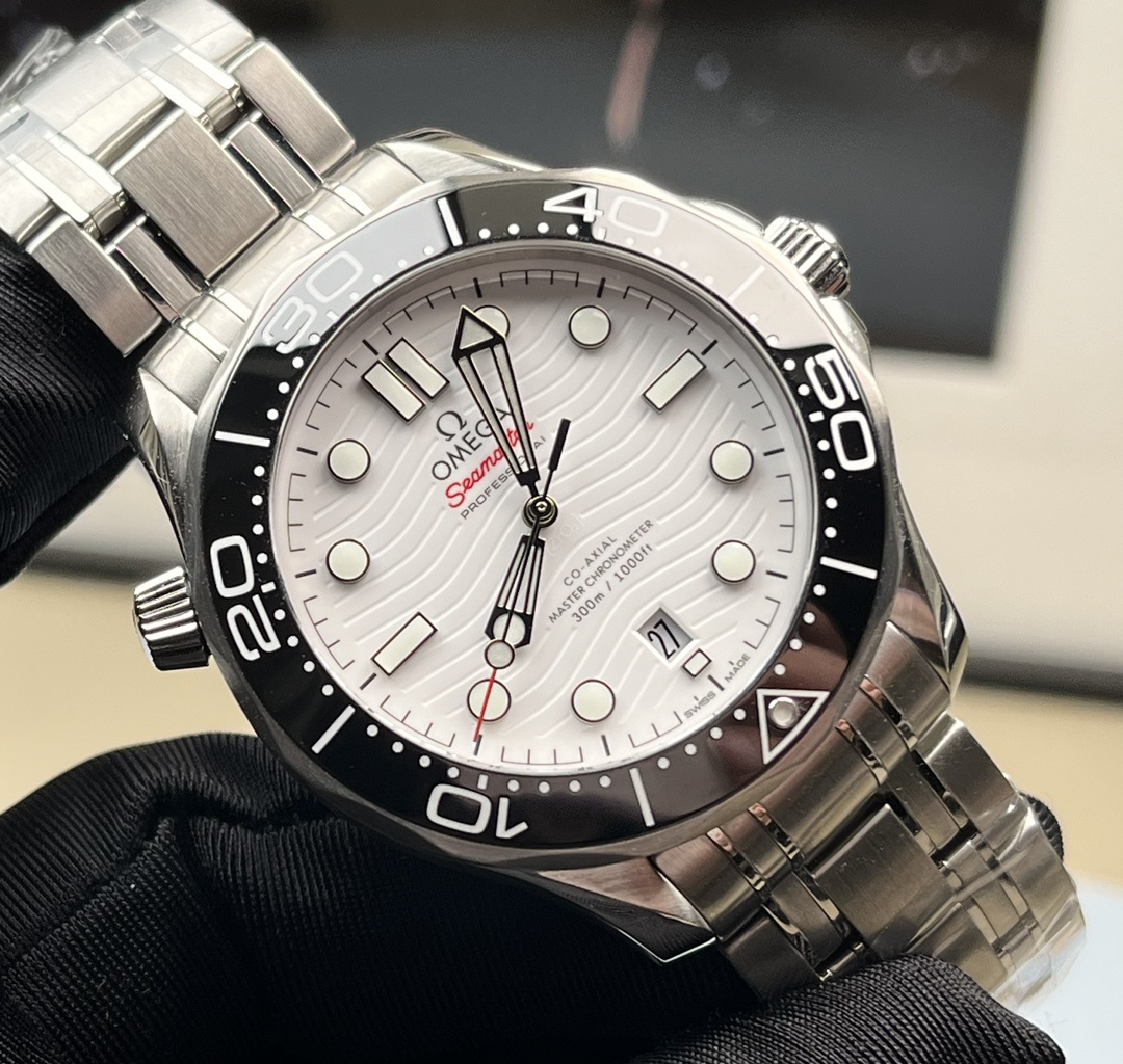 Omega 210.30.42.20.04.001 detail 2