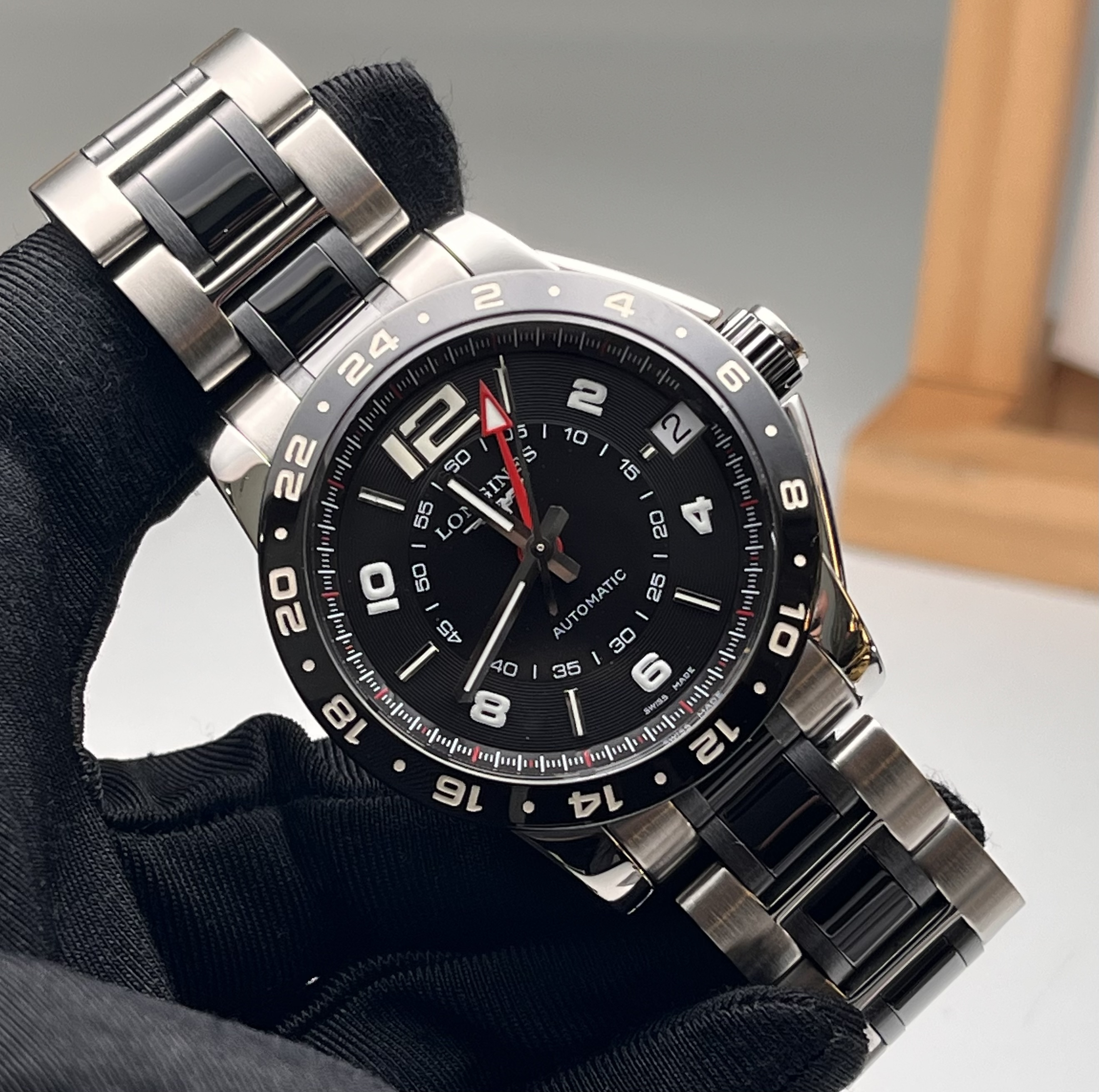 Longines L3.669.4.56.7 detail 2