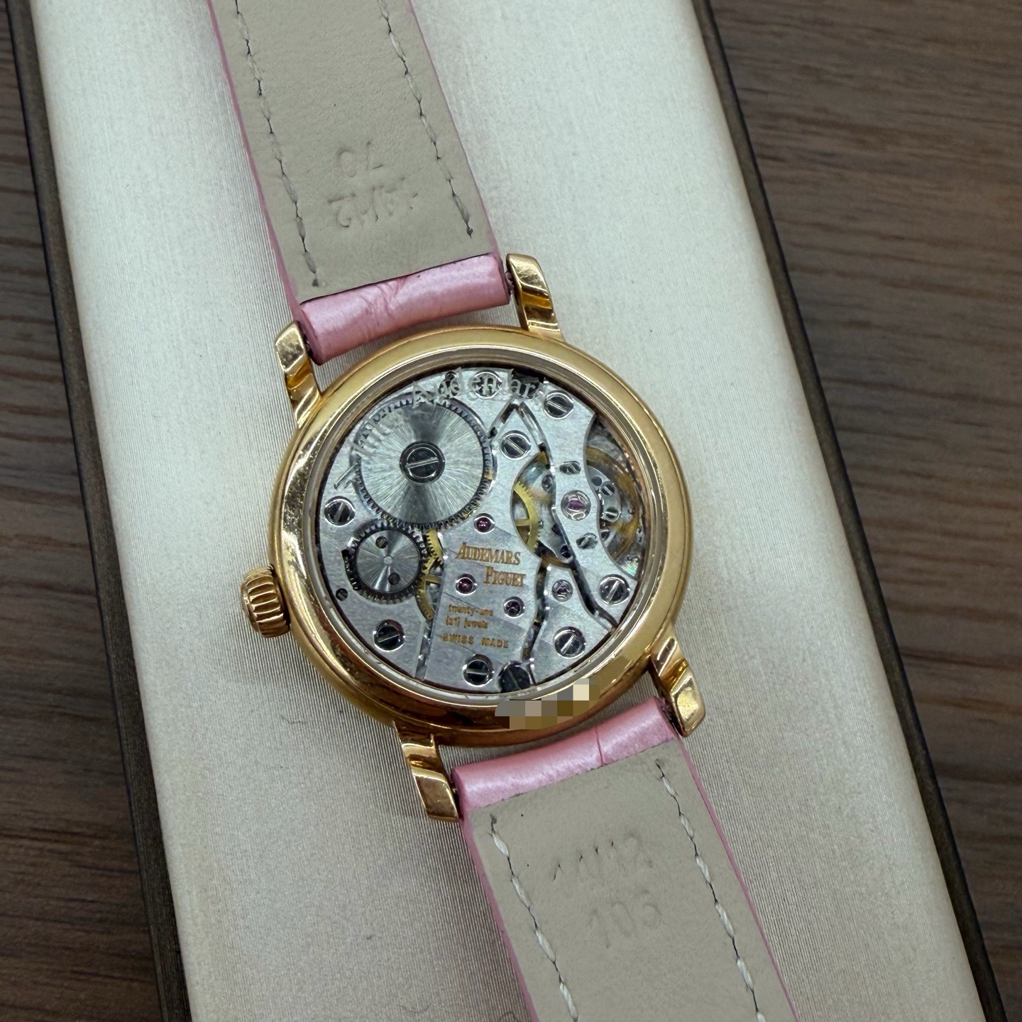 Audemars Piguet 77209OR detail 3