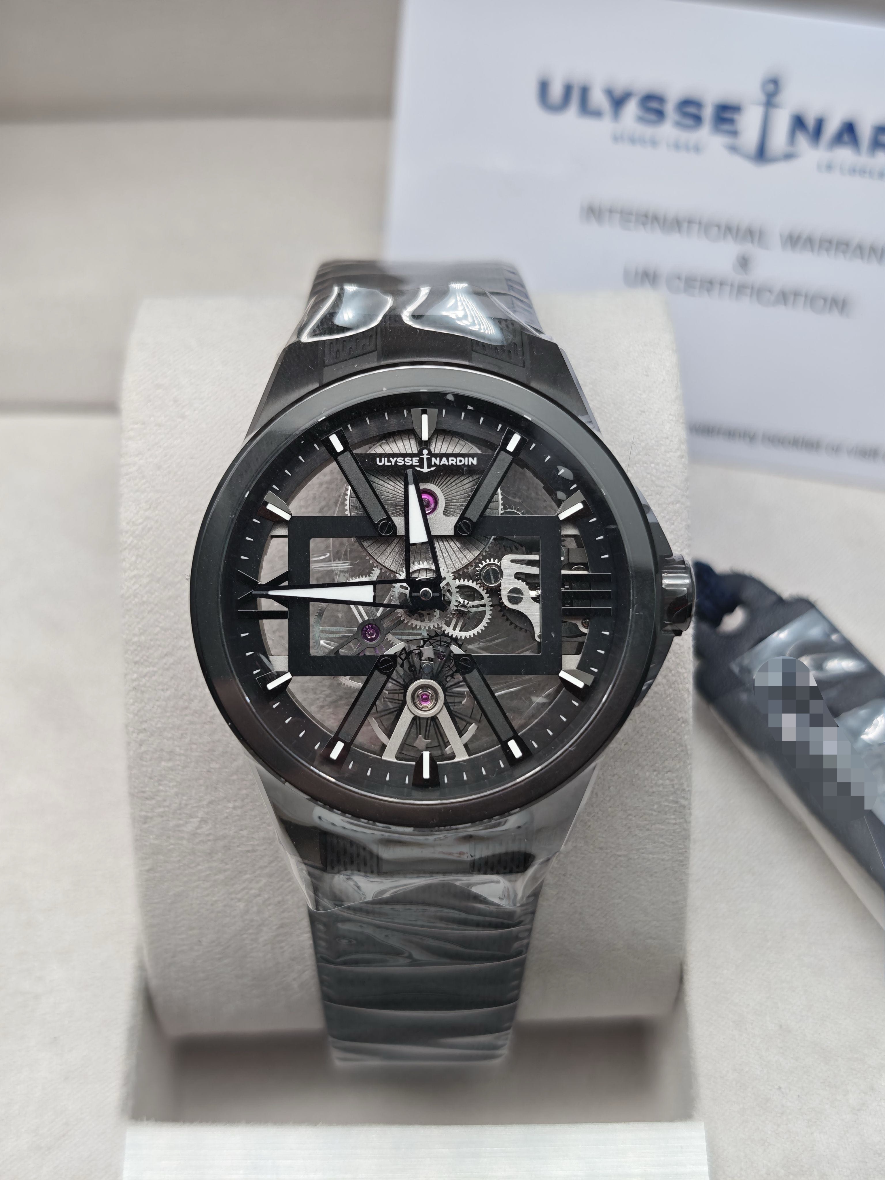Ulysse Nardin 3713-260 / BLACK